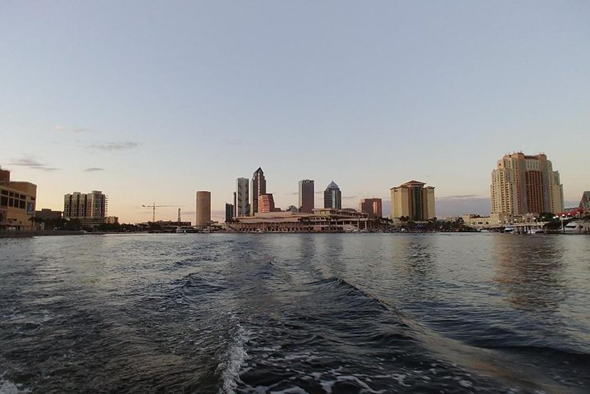 Tampa Celebrity Homes Boat Tour 90 Min - Image 2