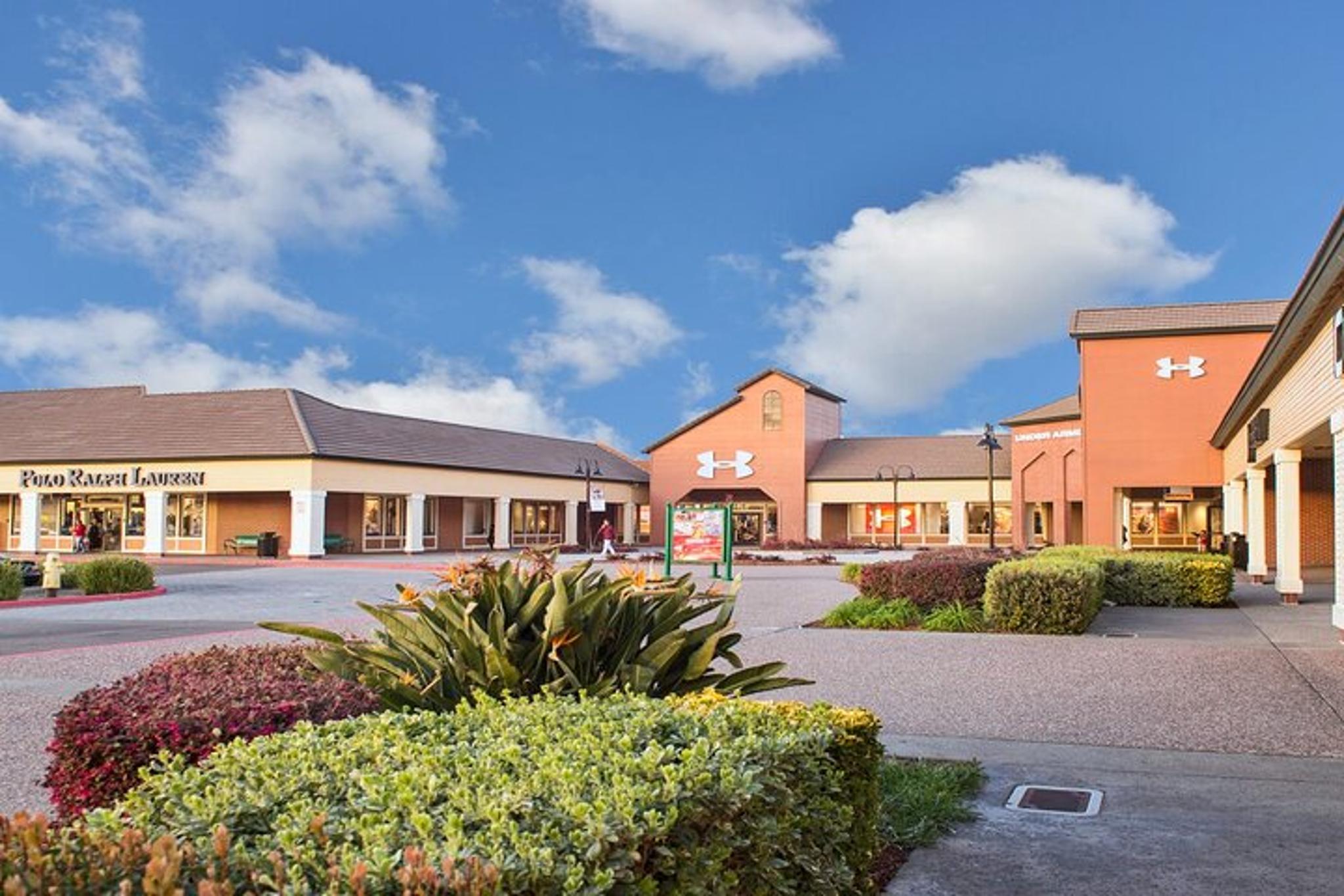 San Francisco Shopping Tour to Vacaville Outlets