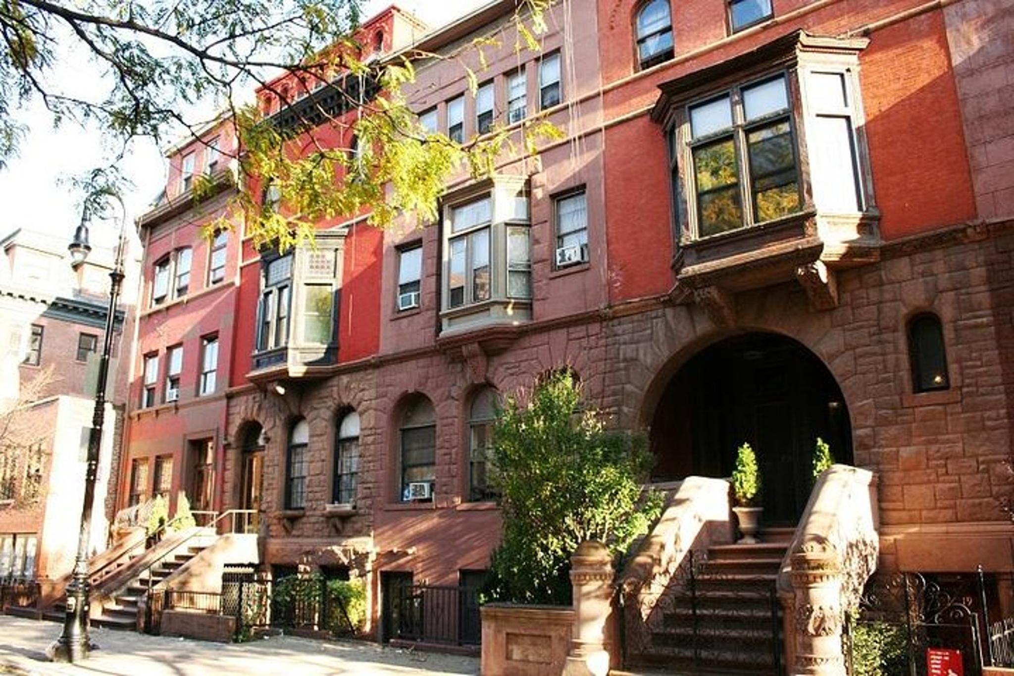 New York City Walking Tour: Mount Morris Park Historic District with Lunch - Image 2