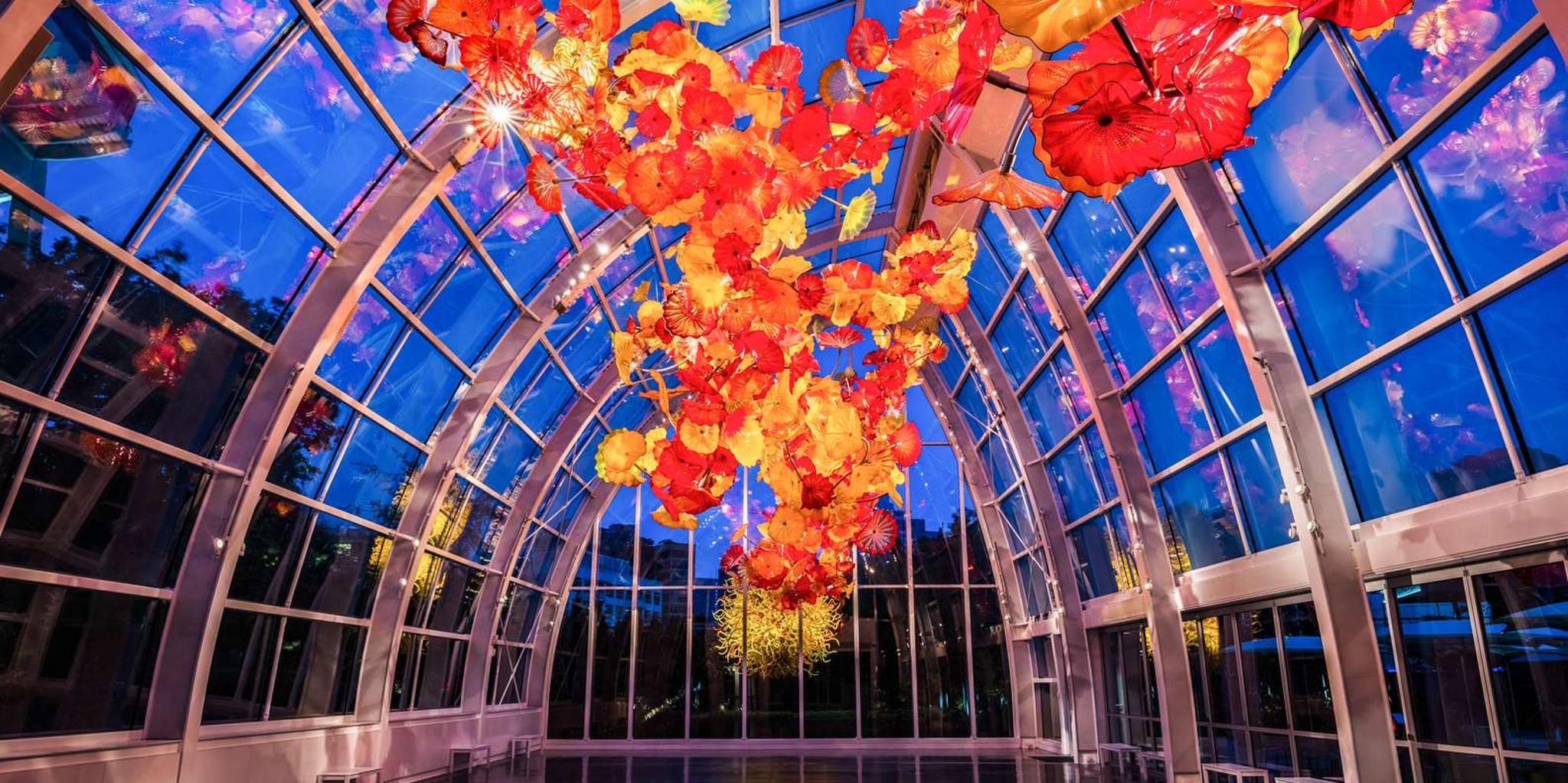 Seattle Chihuly Garden and Glass Tour - Image 2