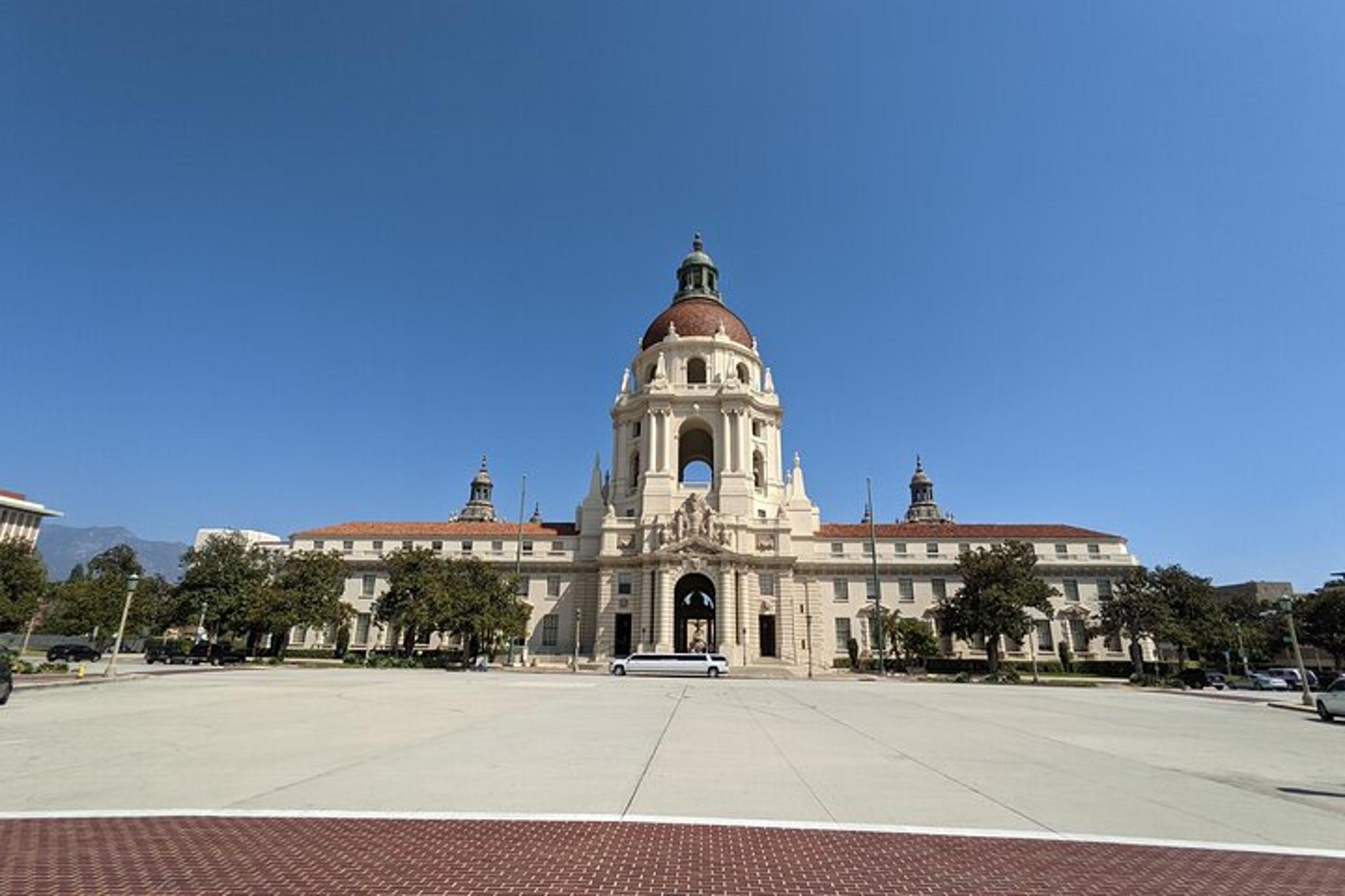 Pasadena Scavenger Hunt Walking Tour