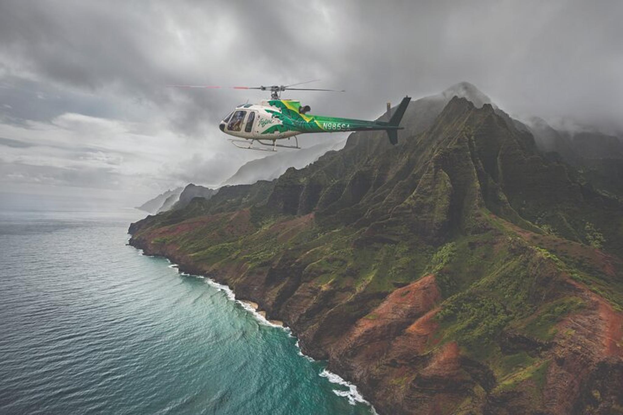 Kauai Helicopter Tour: Waterfall Safari 55 min - Image 2