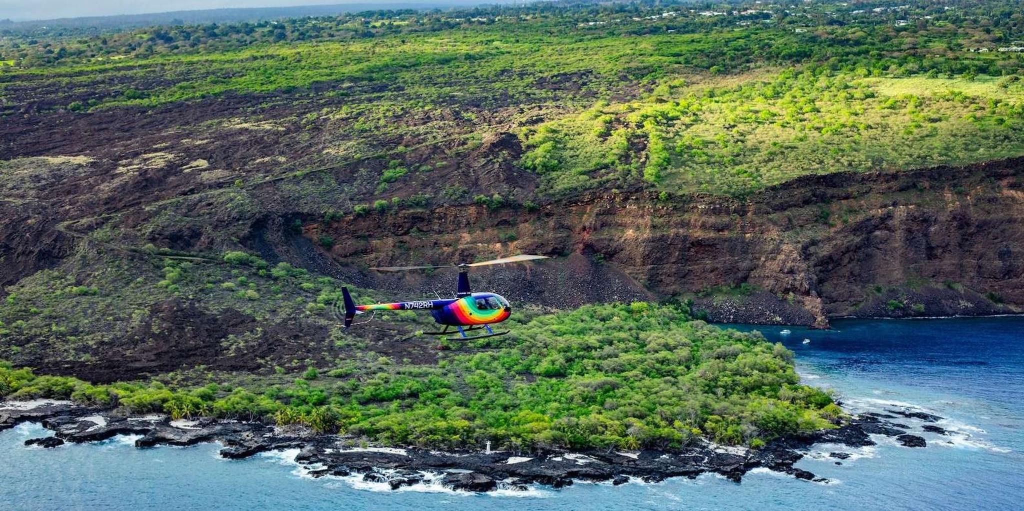 Kailua-Kona Helicopter Tour with Doors-Off Option - Image 3