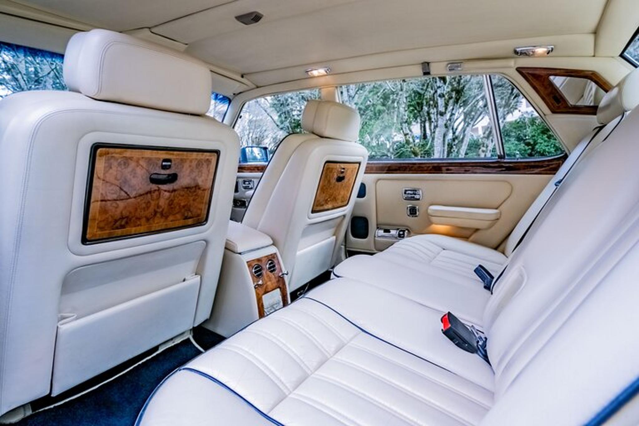 Oregon Wine Tasting Tour in Chauffeured Rolls-Royce - Image 4