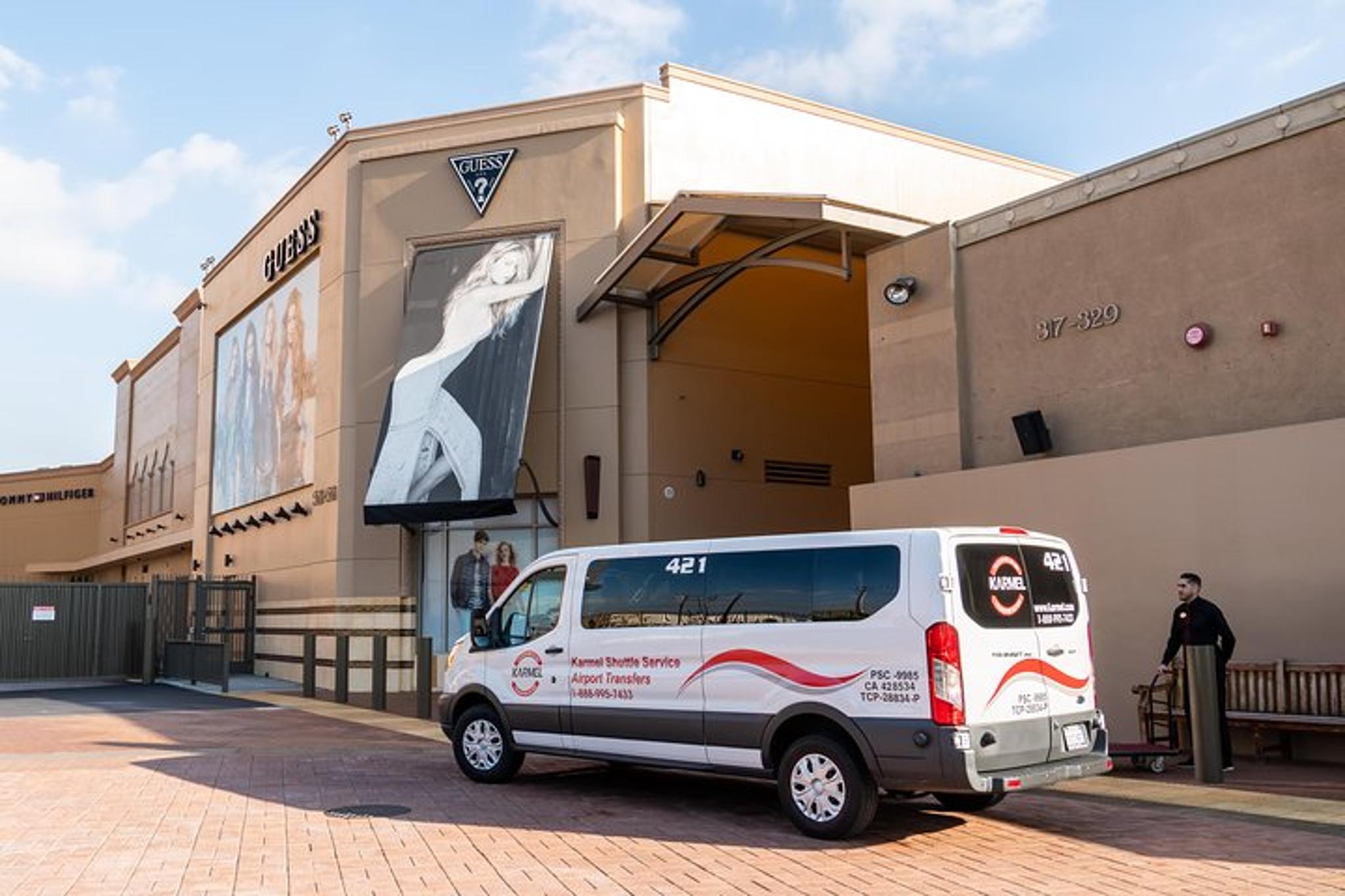 Los Angeles Citadel Outlets Transfer with VIP Lounge - Image 5