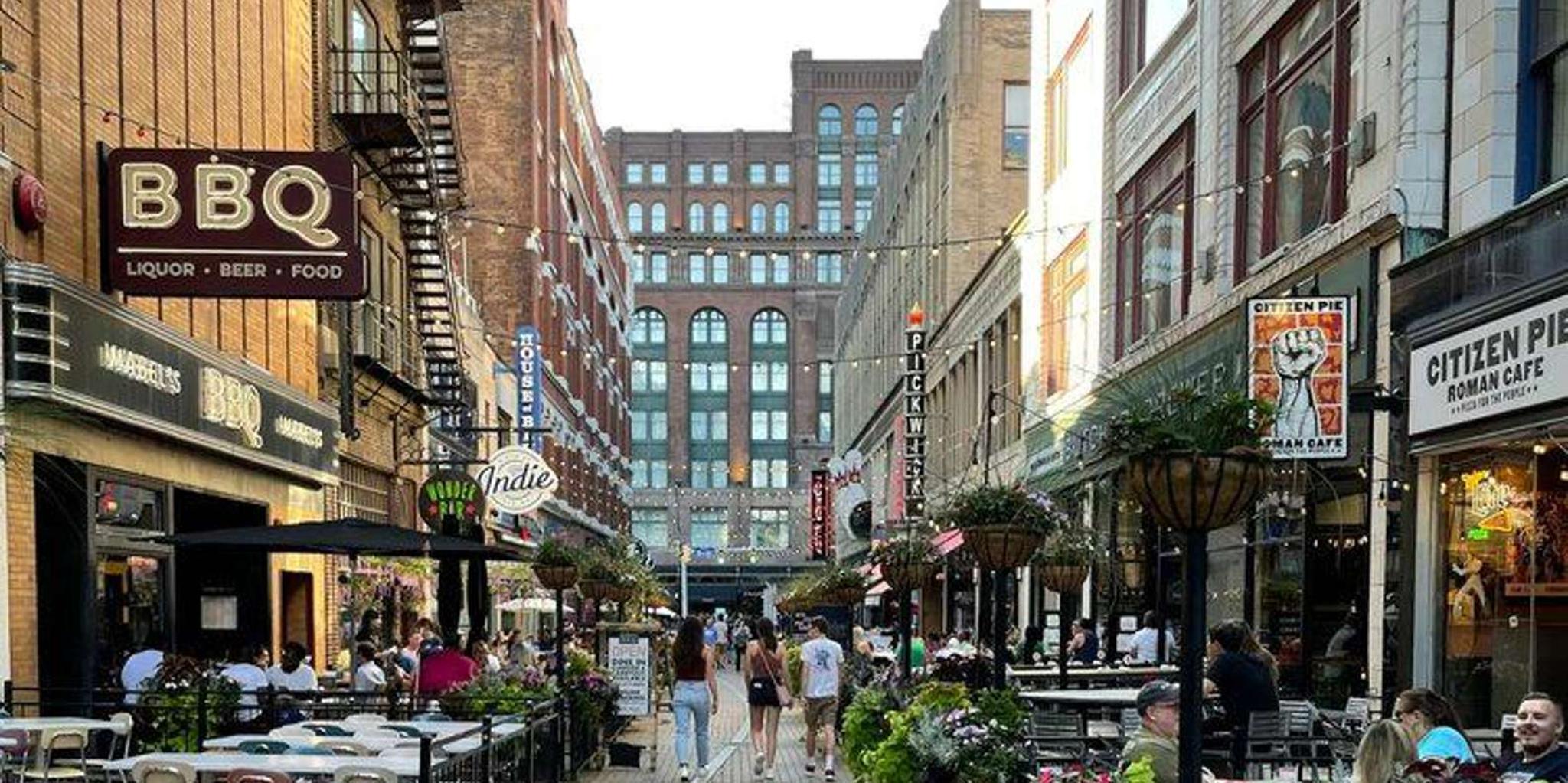 Cleveland Downtown Landmarks Walking Tour