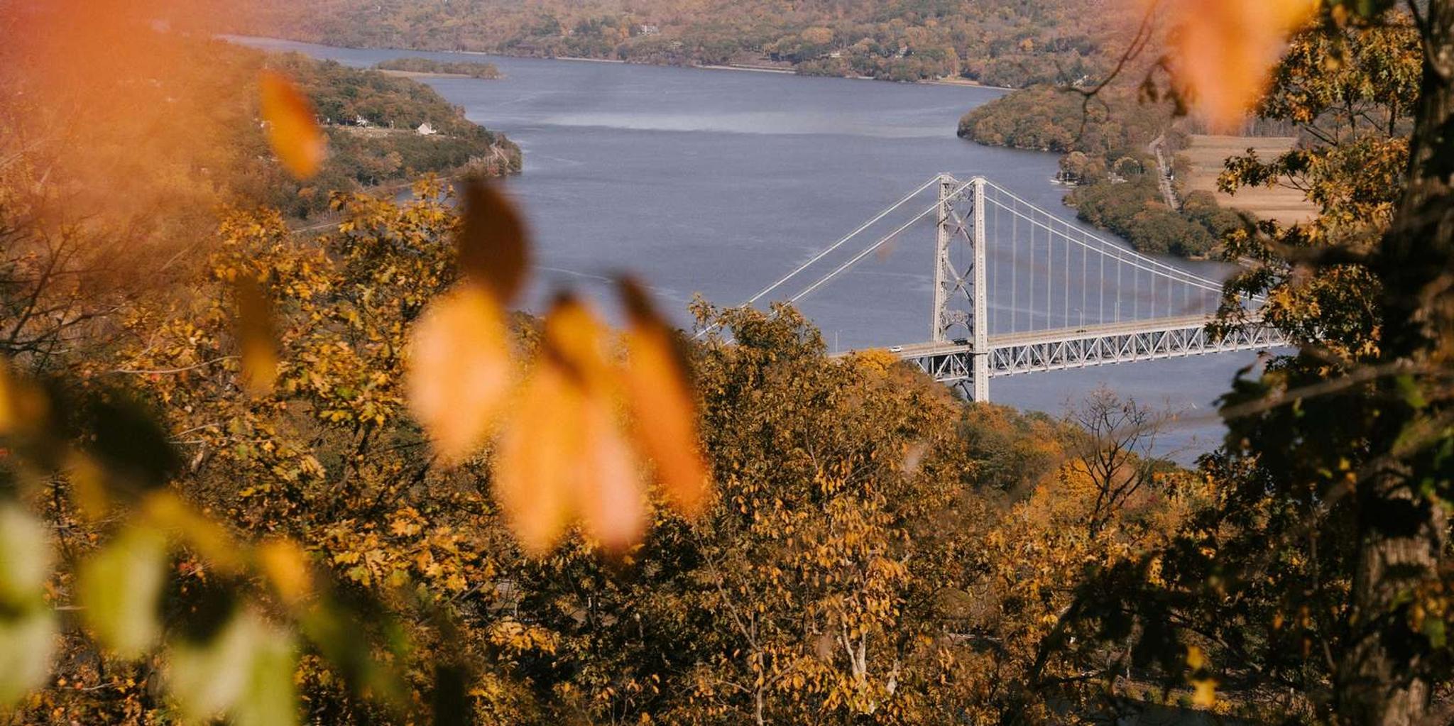 New York City Fall Foliage Cruise - Image 2