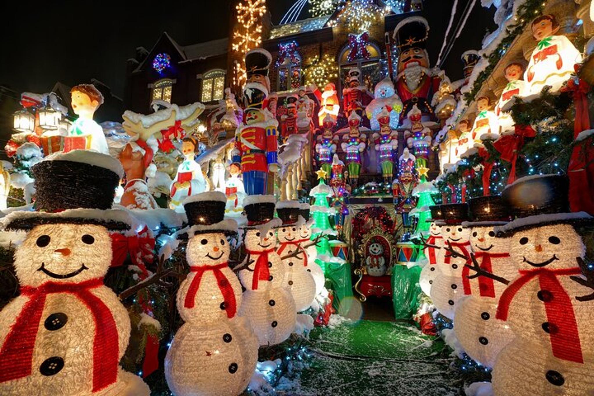 Brooklyn Dyker Heights Christmas Lights Tour