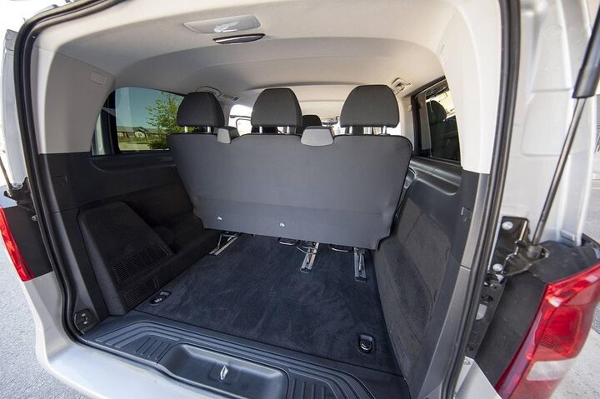 Napa Valley Winery Tour by Mercedes Metris Van 6 hr - Image 3