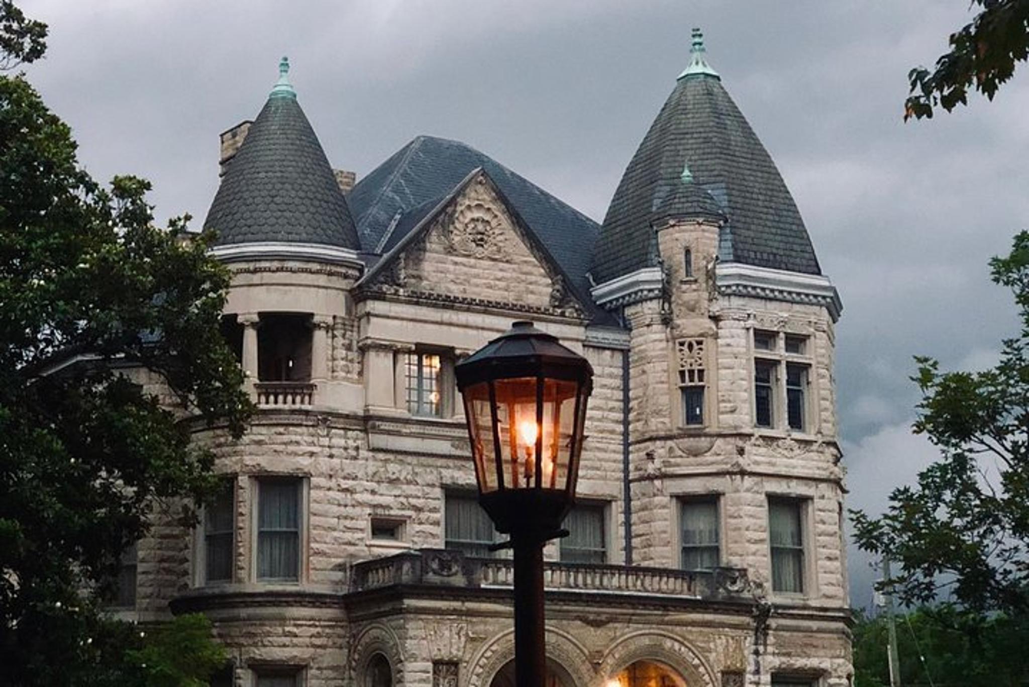 Louisville Ghost Tour at 4th and Ormsby