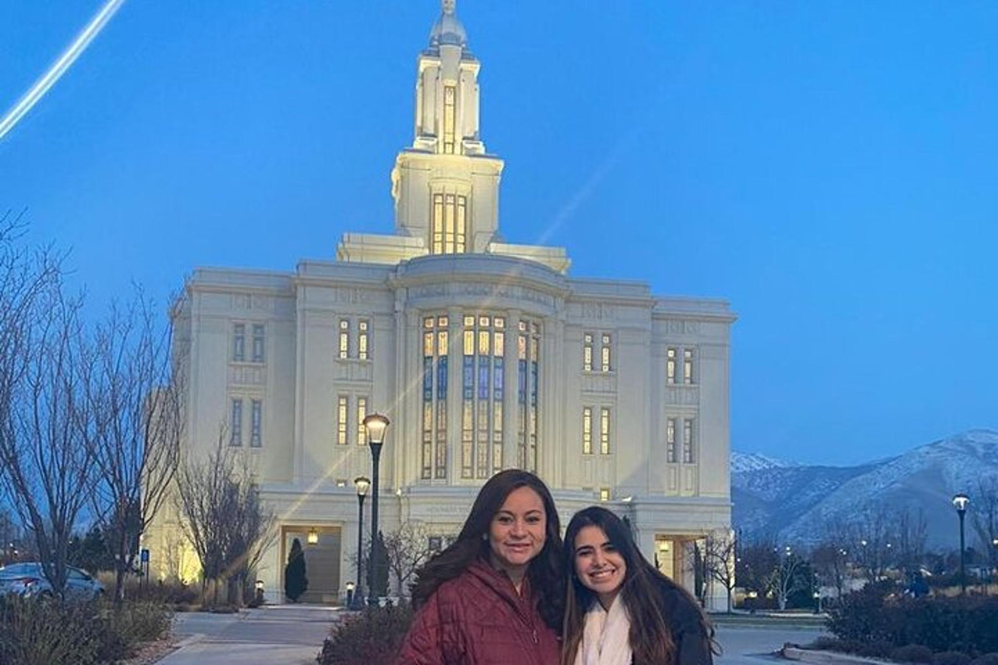 Utah County LDS Temple Limousine Tour - Image 2