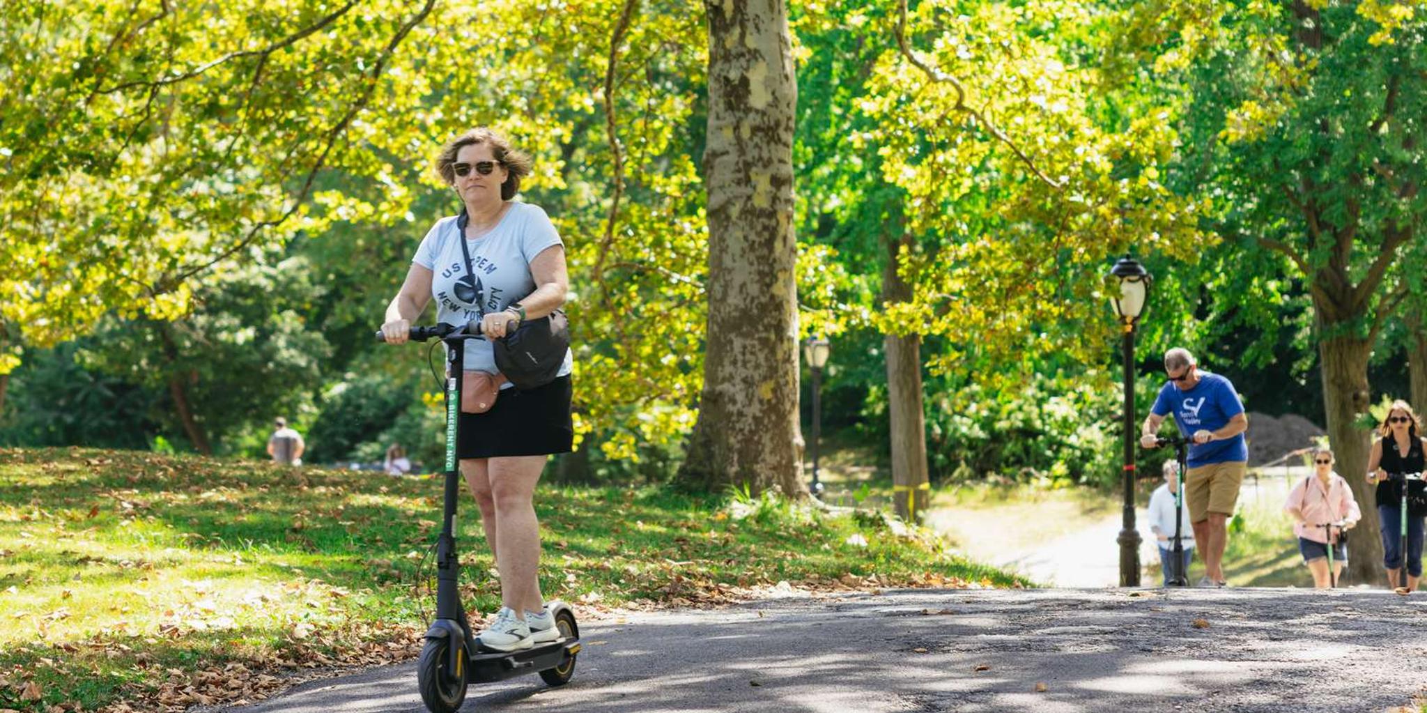 New York Central Park E-Bike and Scooter Tour - Image 3