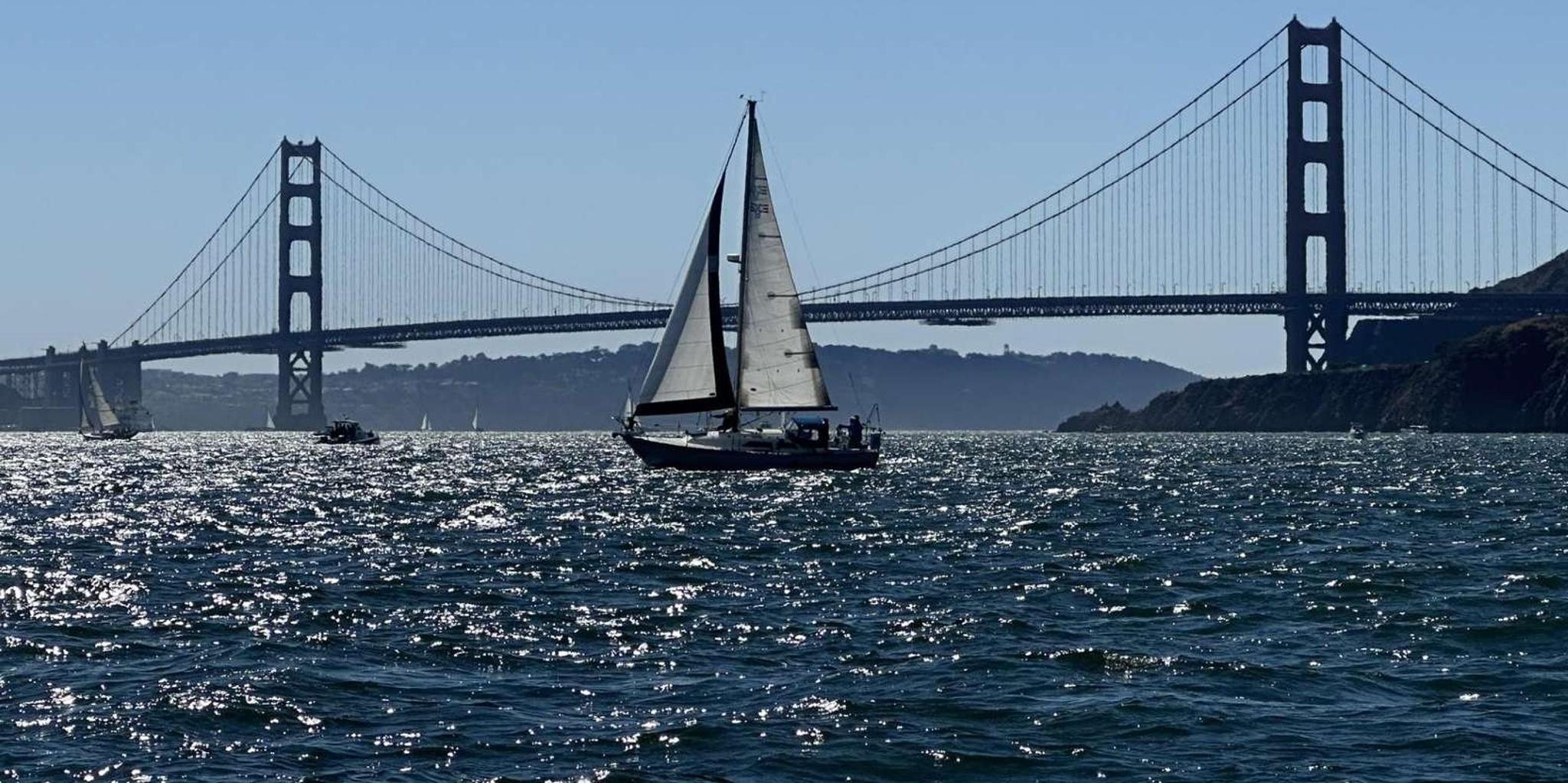 San Francisco Sunset Sailing Experience - Image 3
