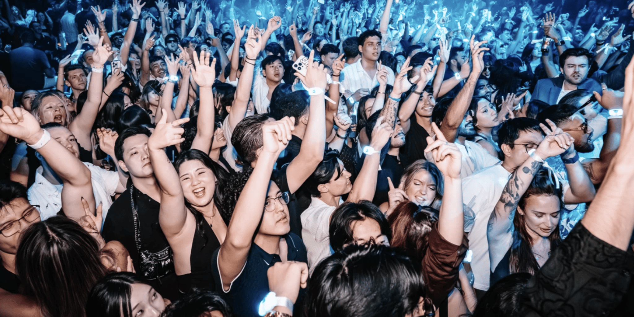 Las Vegas Club and Pool Party Experience - Image 6