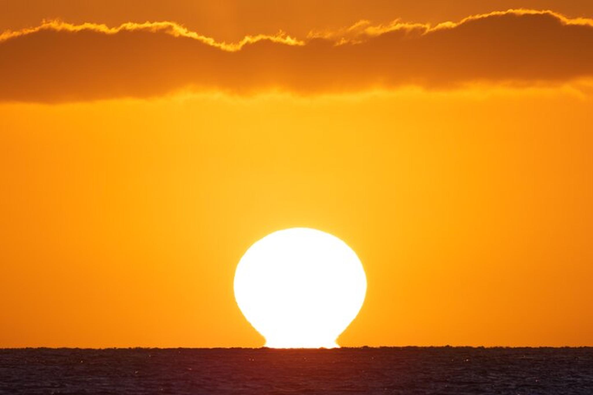 Honolulu Sunset Cruise on Moana Catamaran - Image 5