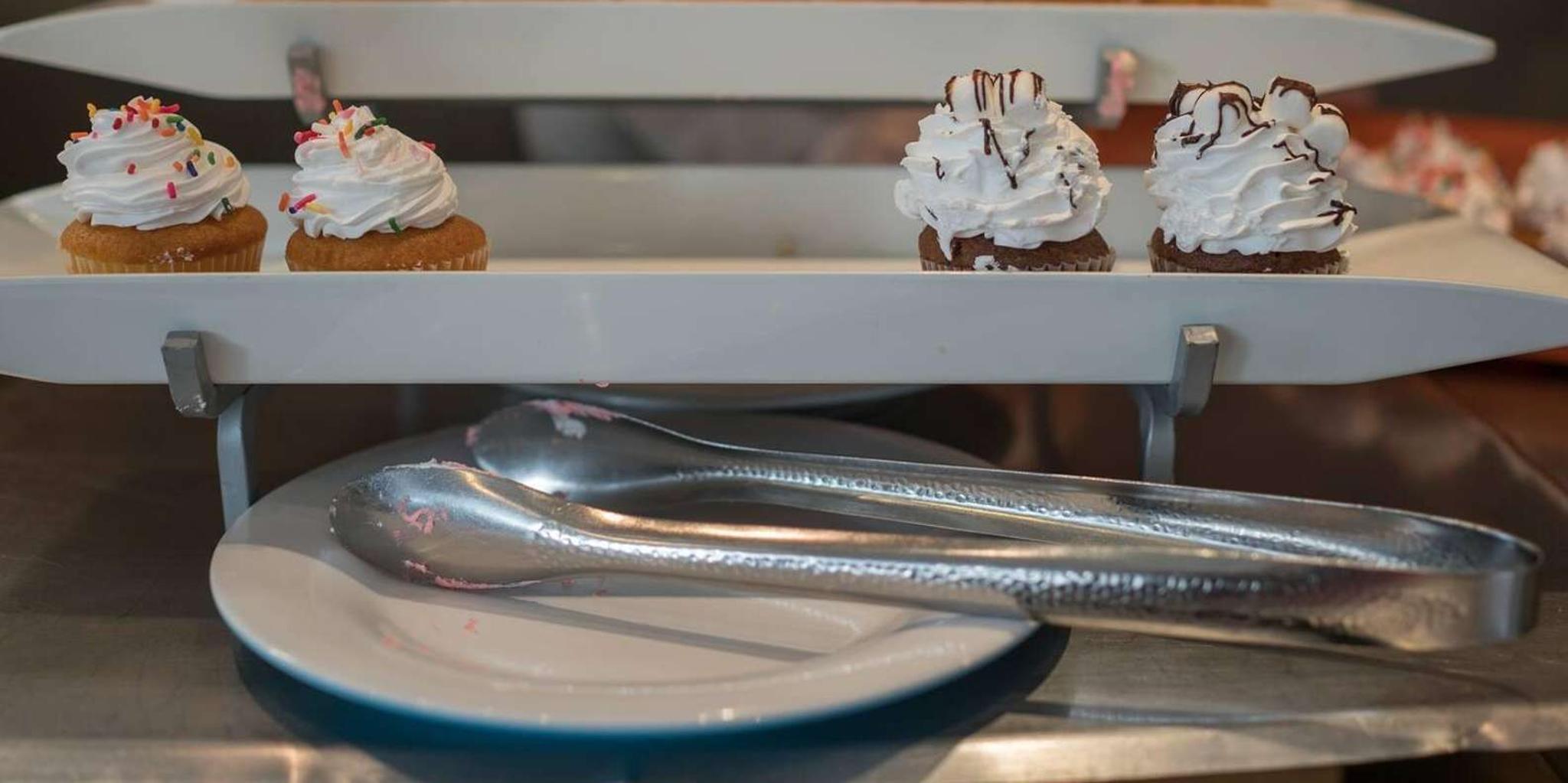New York City Christmas Sweet Food Tour - Image 3