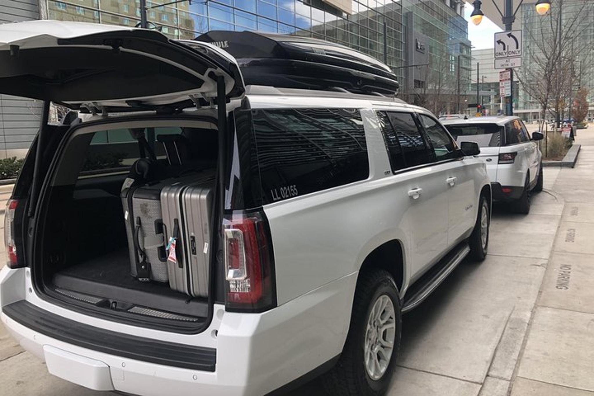 Denver Limo Transfer to Vail - Image 2