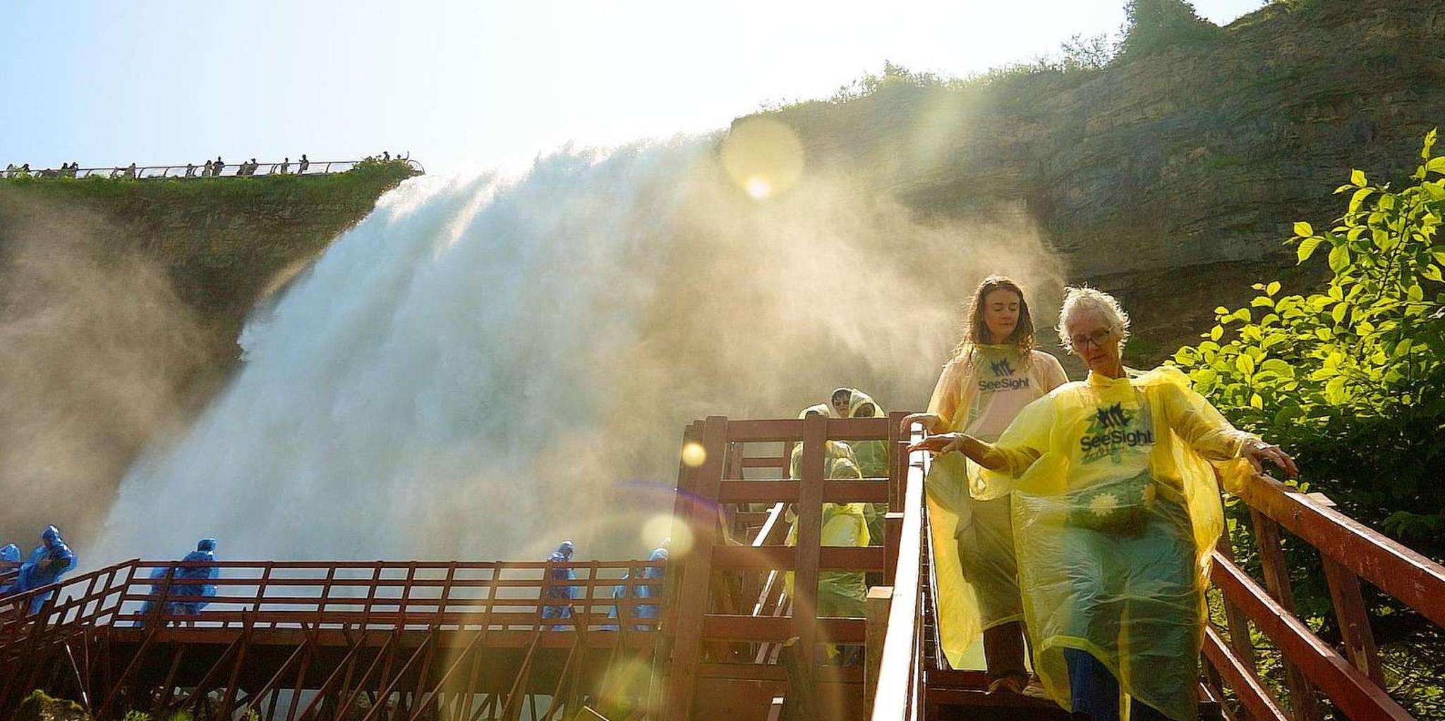 Niagara Falls Cave of the Winds & Maid of the Mist Tour - Image 4