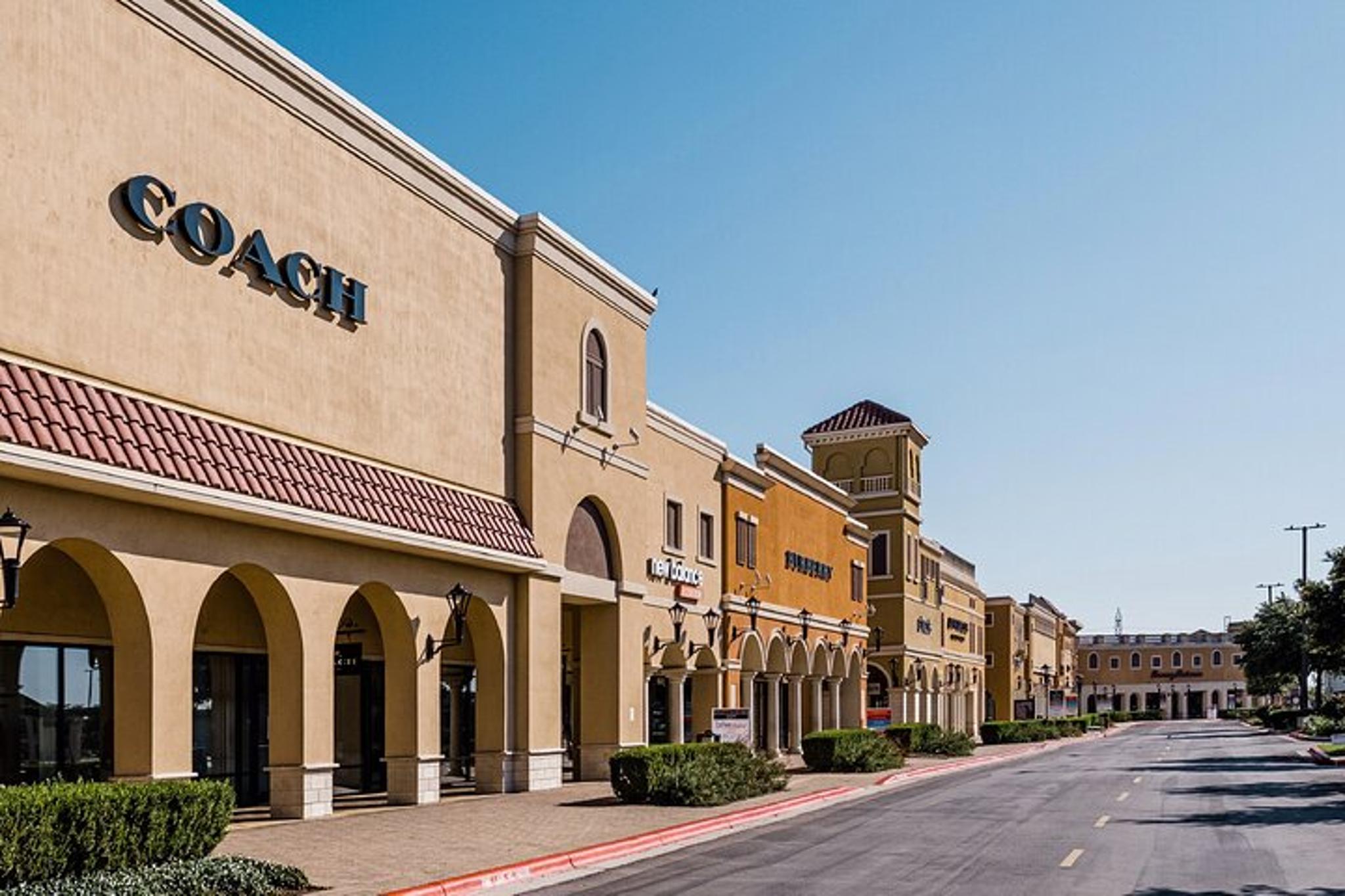 Austin Shopping Tour to San Marcos Outlets - Image 1