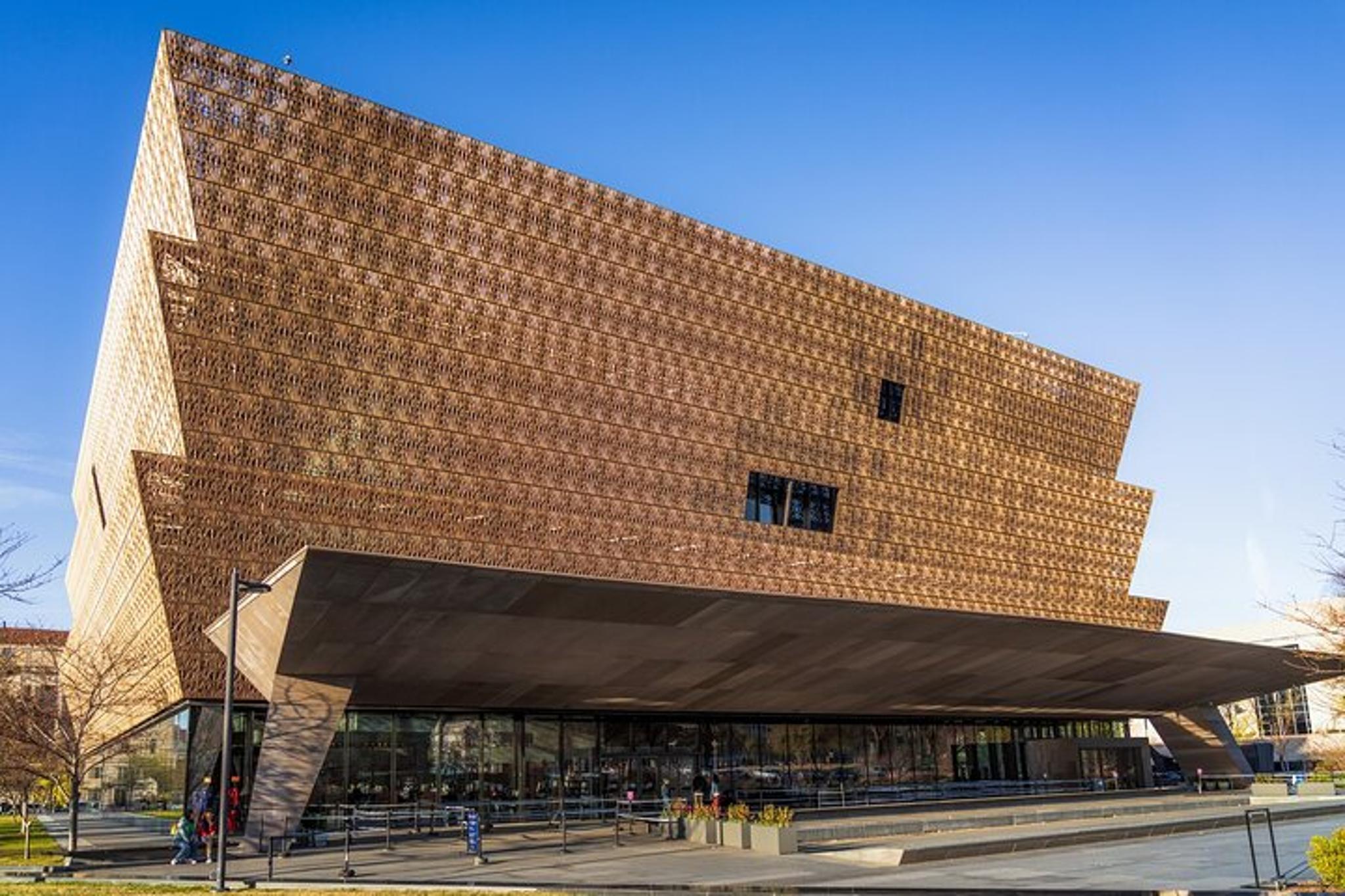 Washington D.C. Smithsonian Museums Tour with NMAAHC Entry - Image 3