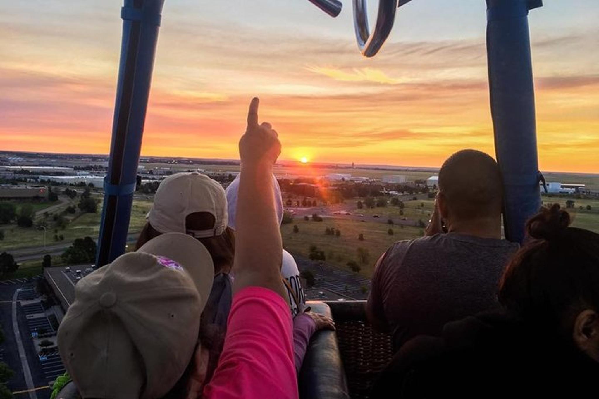 Albuquerque Hot Air Balloon Ride at Sunrise - Image 3