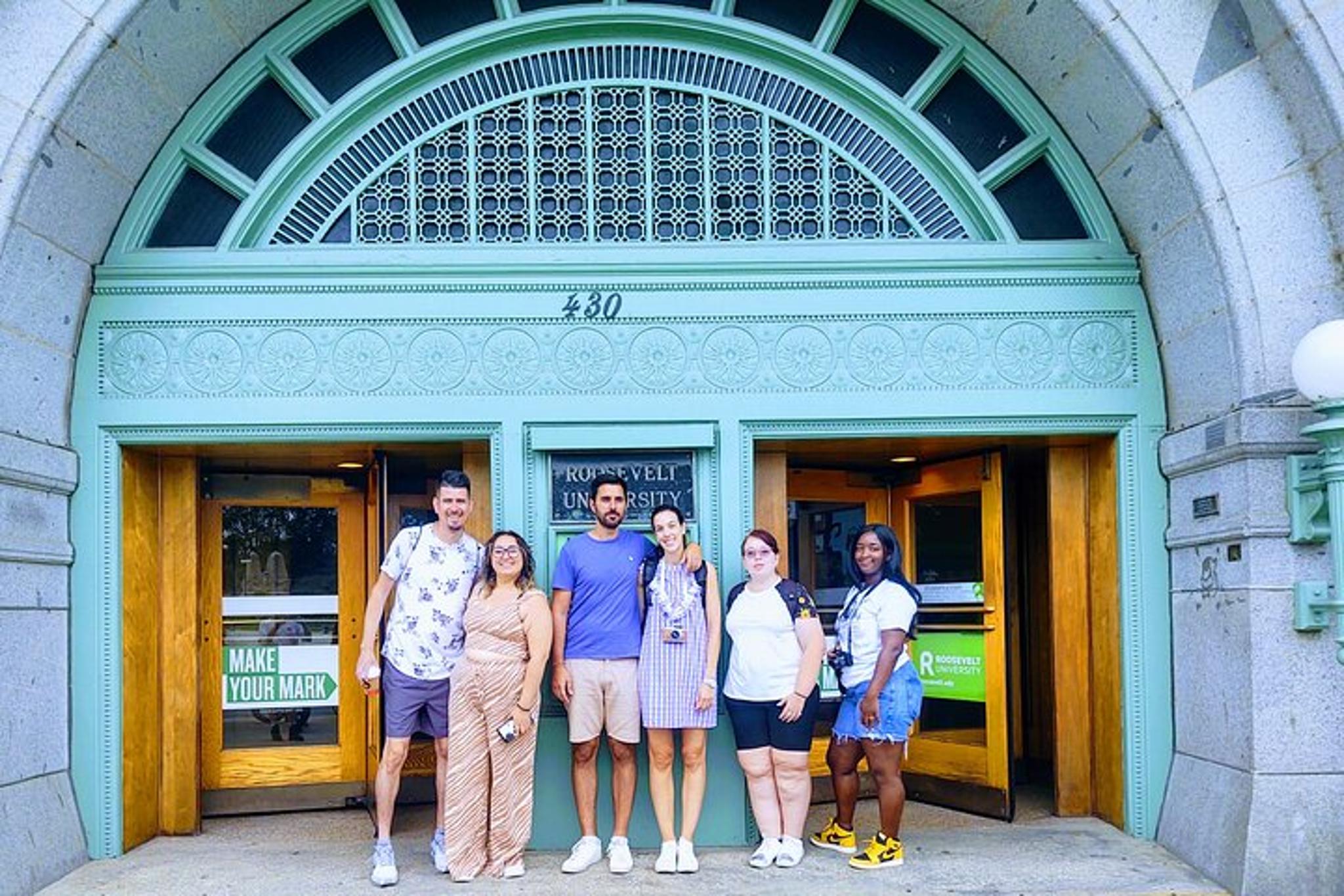 Chicago TV and Movie Sites Walking Tour - Image 2