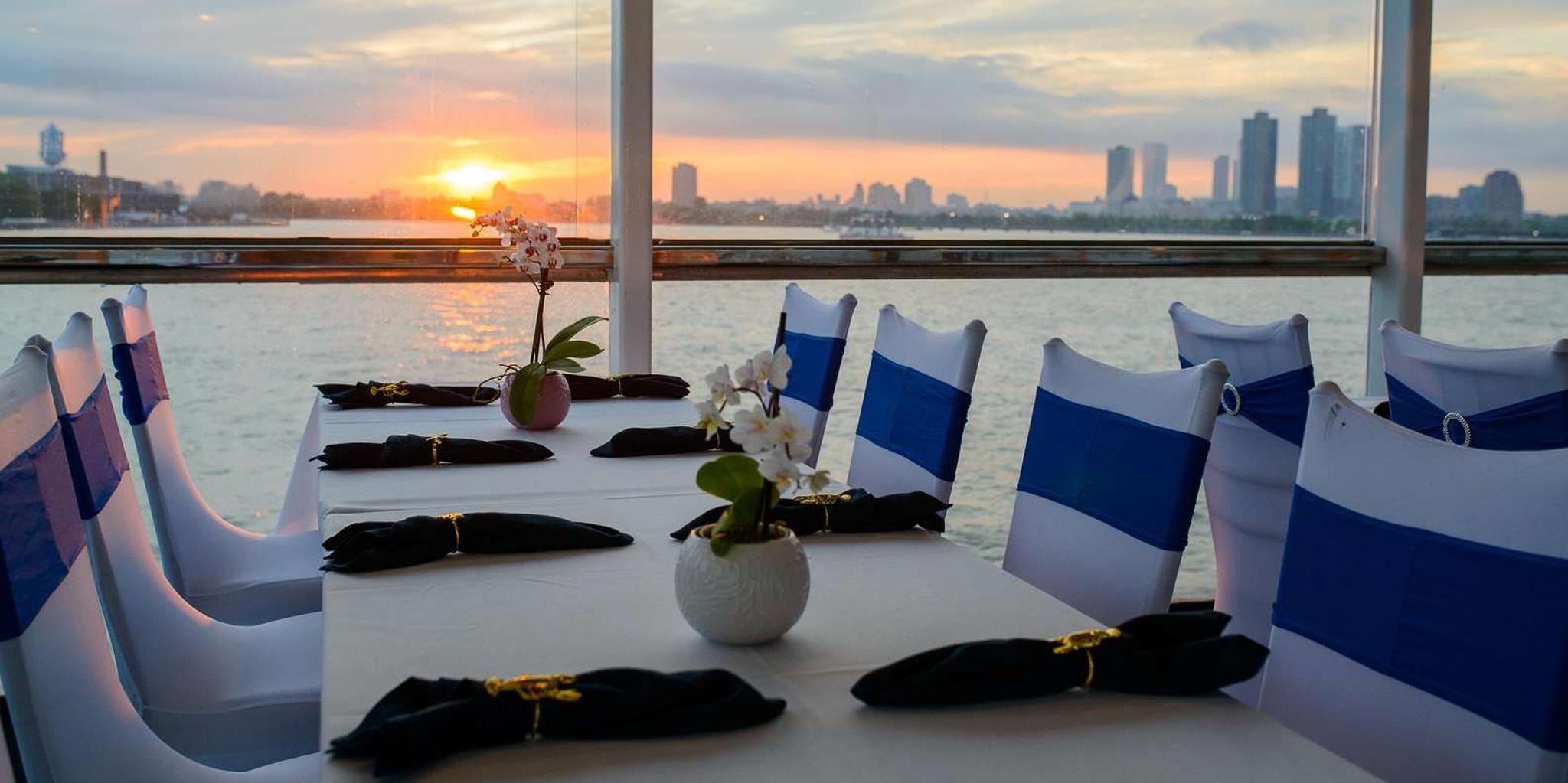New York City Dinner Cruise on Yacht Eternity - Image 2