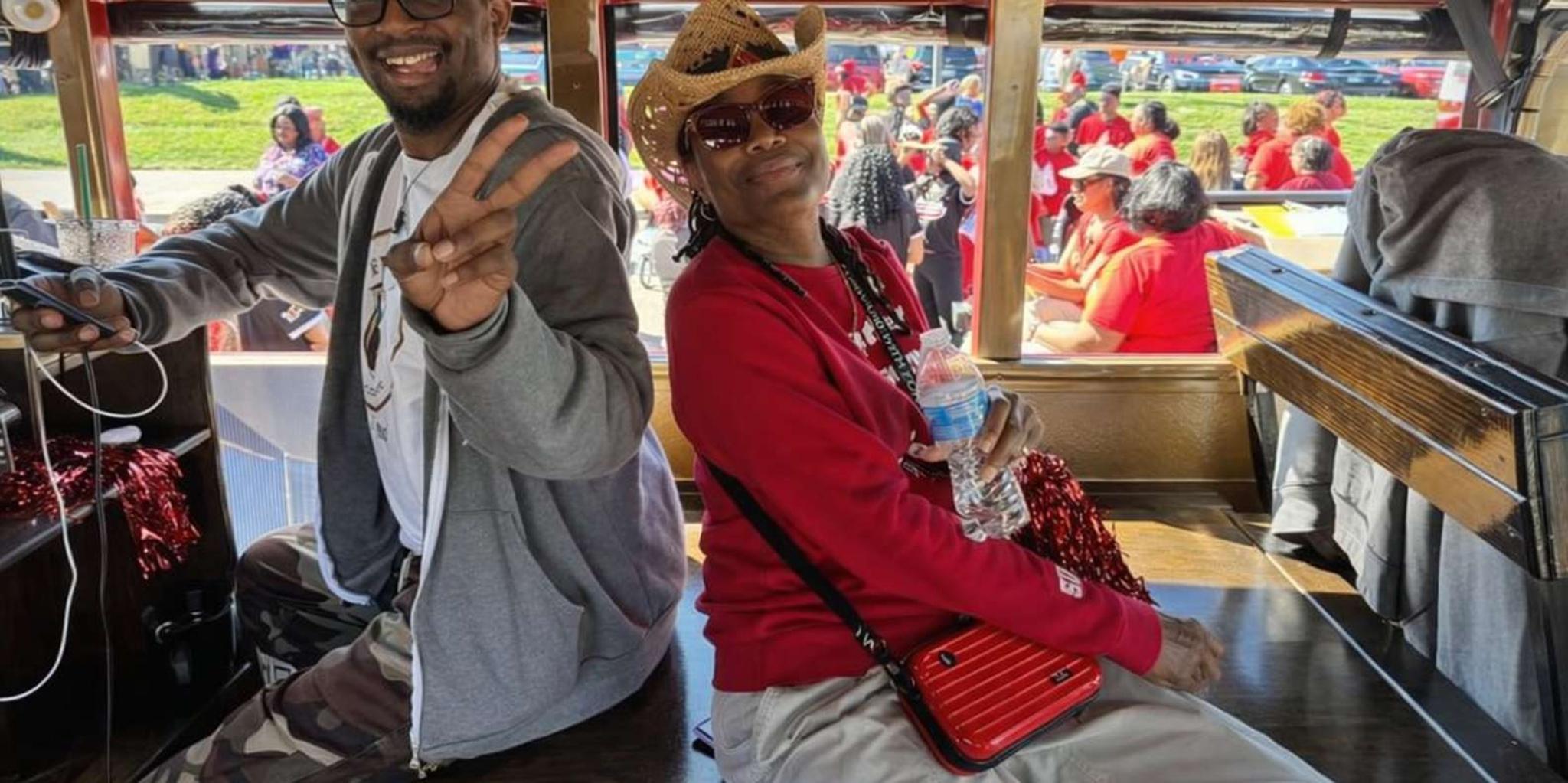 Cleveland Comedy Bus Tour - Image 4