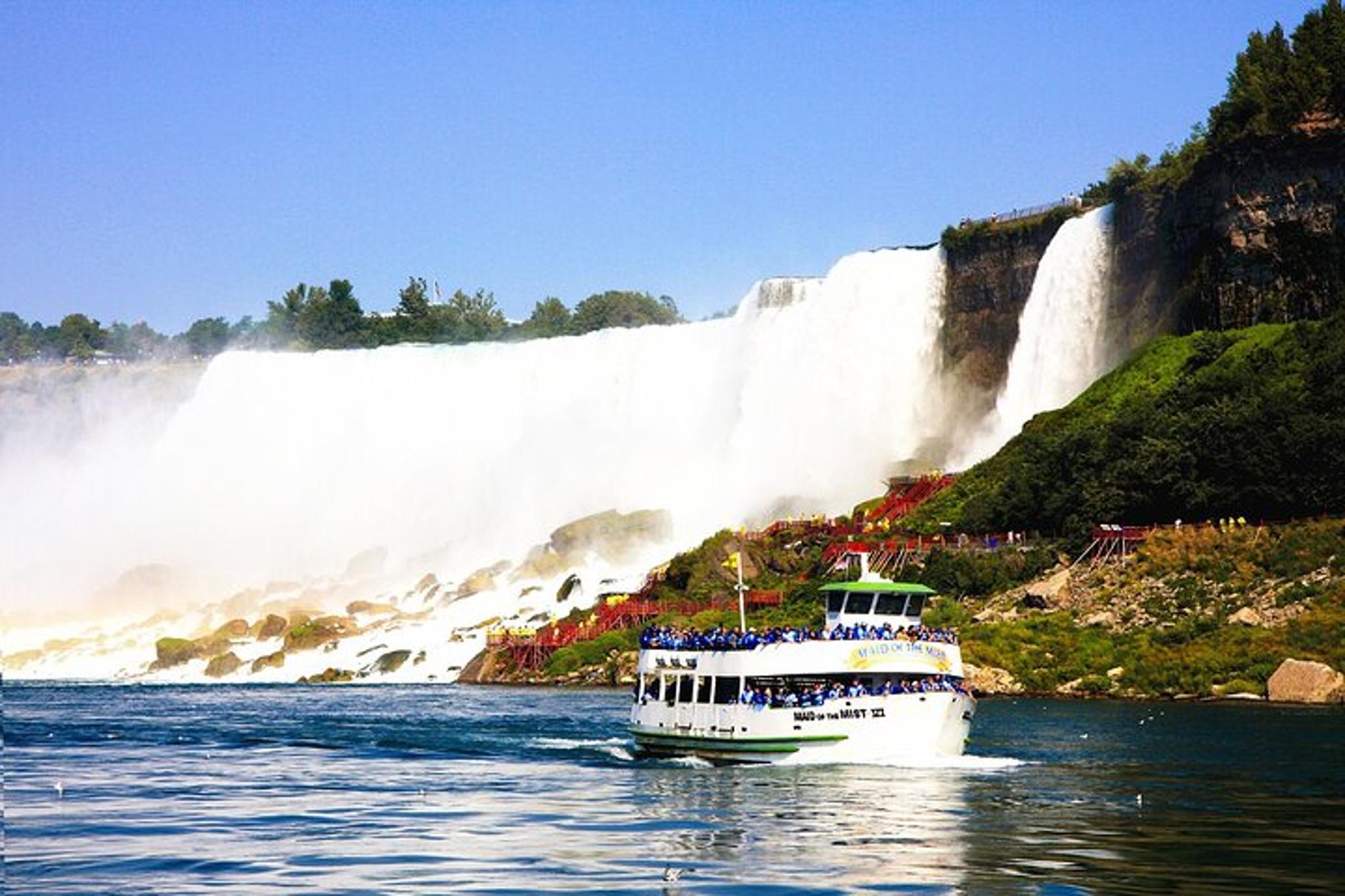 New York Niagara Falls and Thousand Islands 3-Day Tour - Image 1