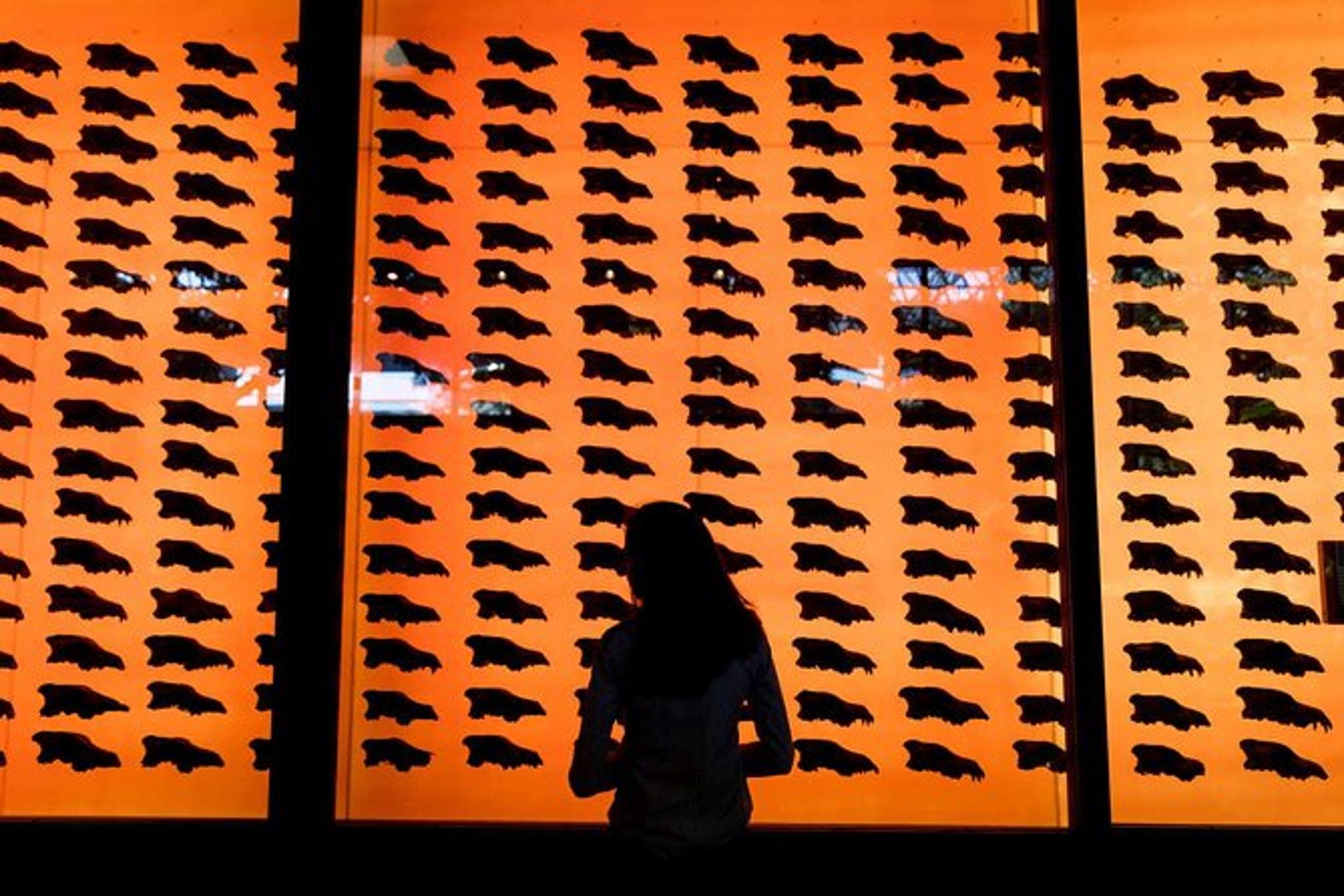 Los Angeles La Brea Tar Pits Excavator Tour 2 hr - Image 5