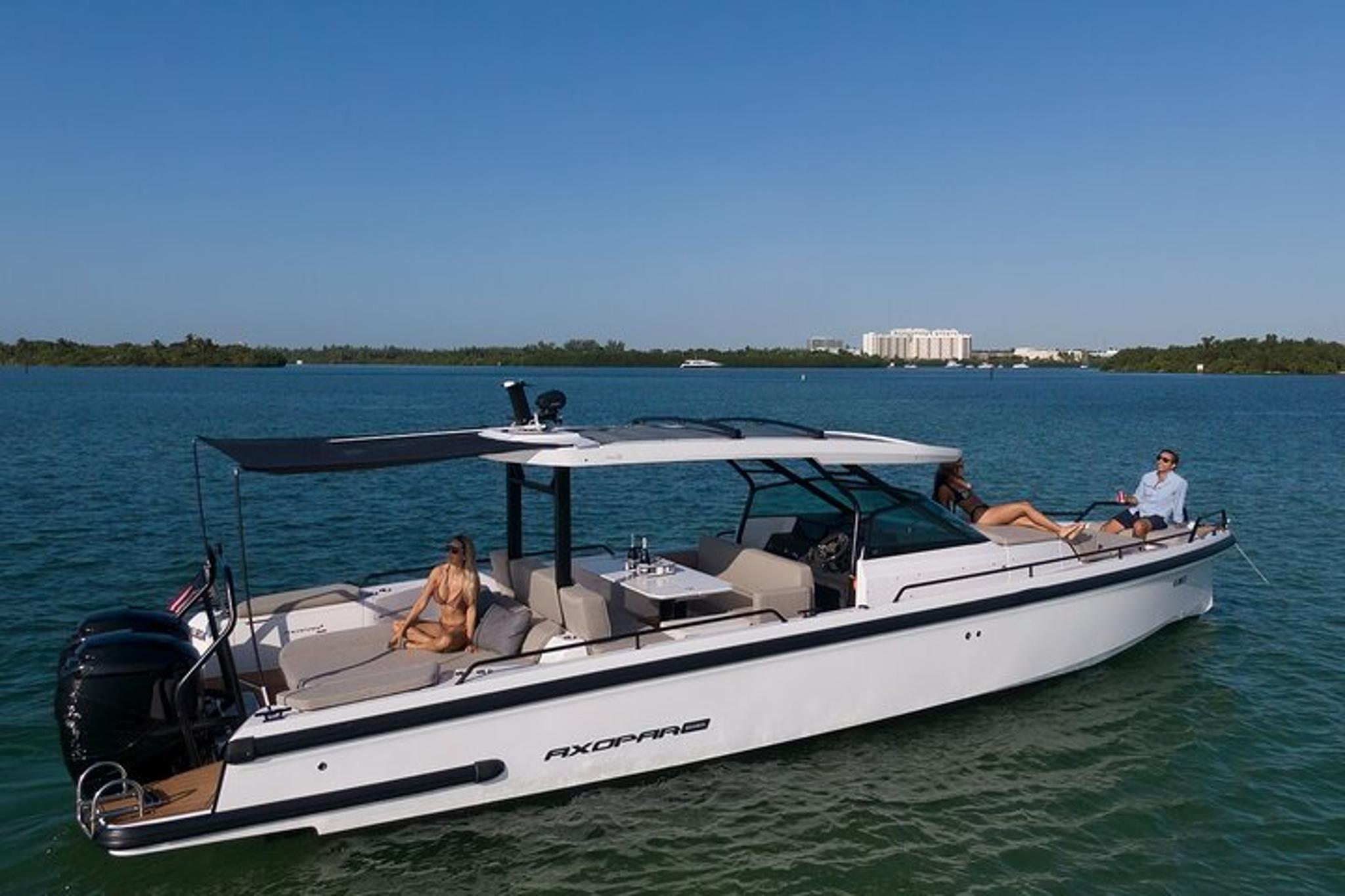 Miami Bay Private Yacht Cruise - Image 6