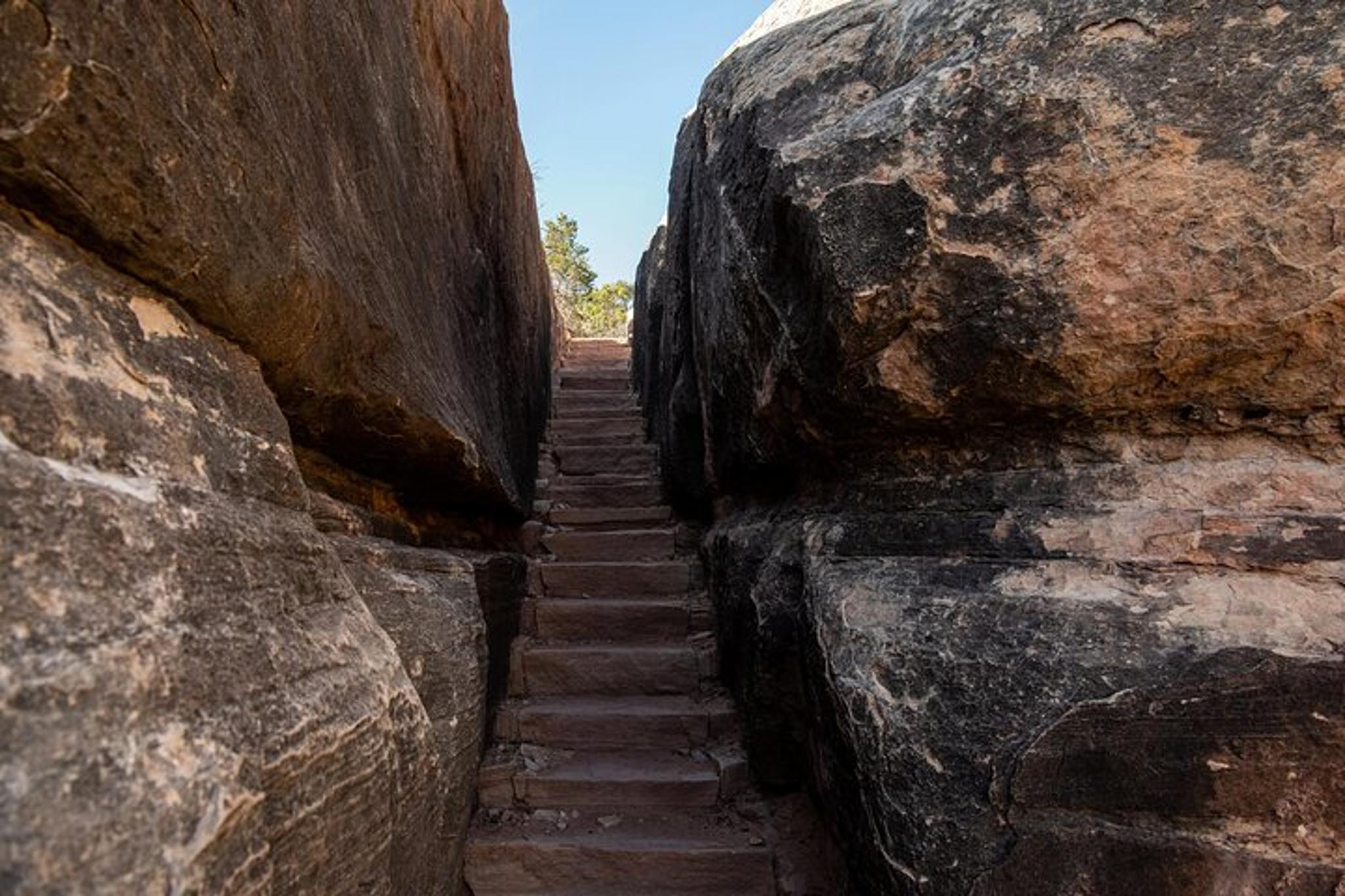 Canyonlands Needles Chesler Park Hiking Tour - Image 4