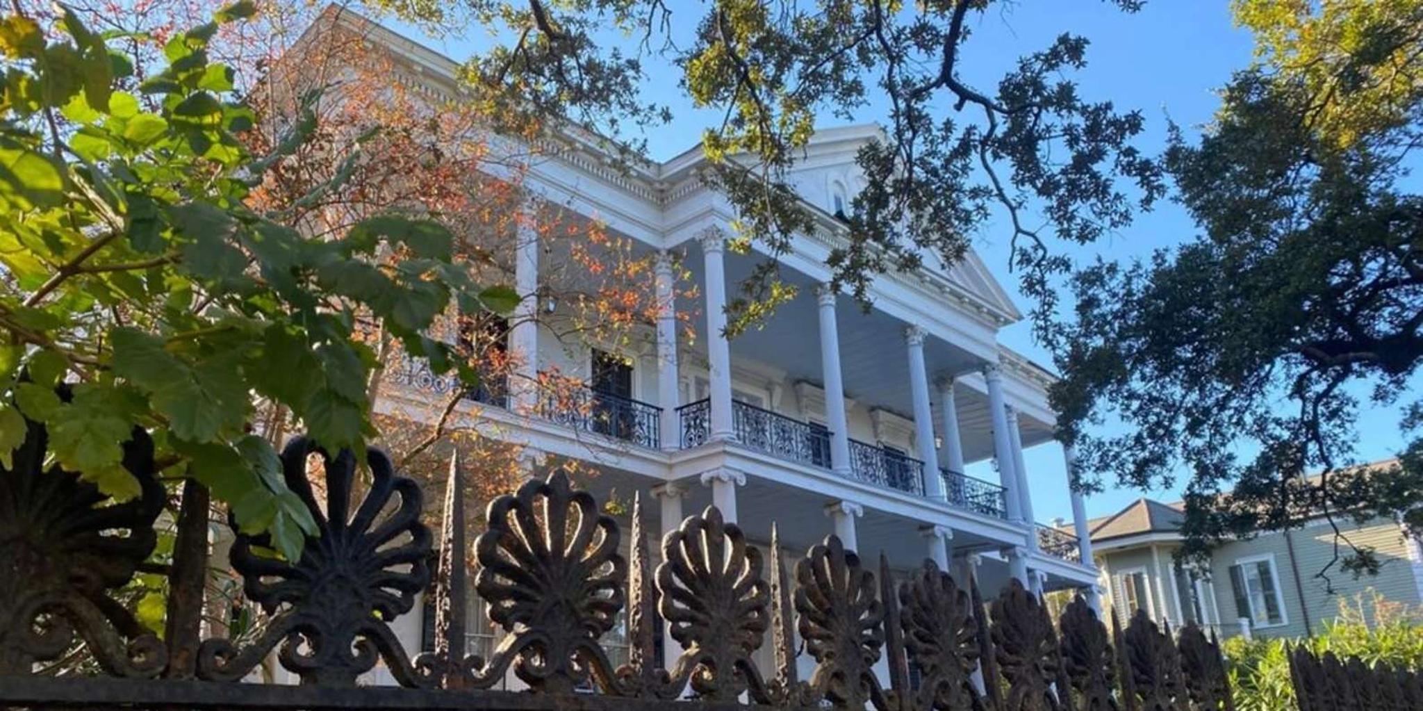 New Orleans Garden District Walking Tour - Image 3