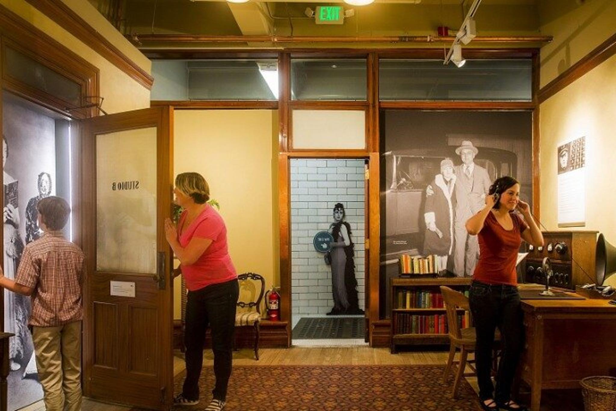 Seattle History Tour with Skyline Views - Image 5