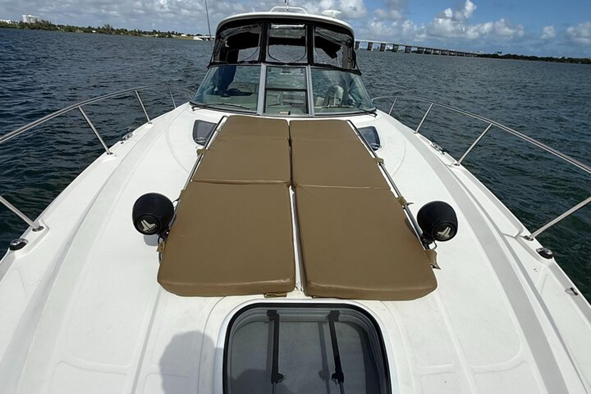 Miami Yacht Rental in the Bay - Image 3