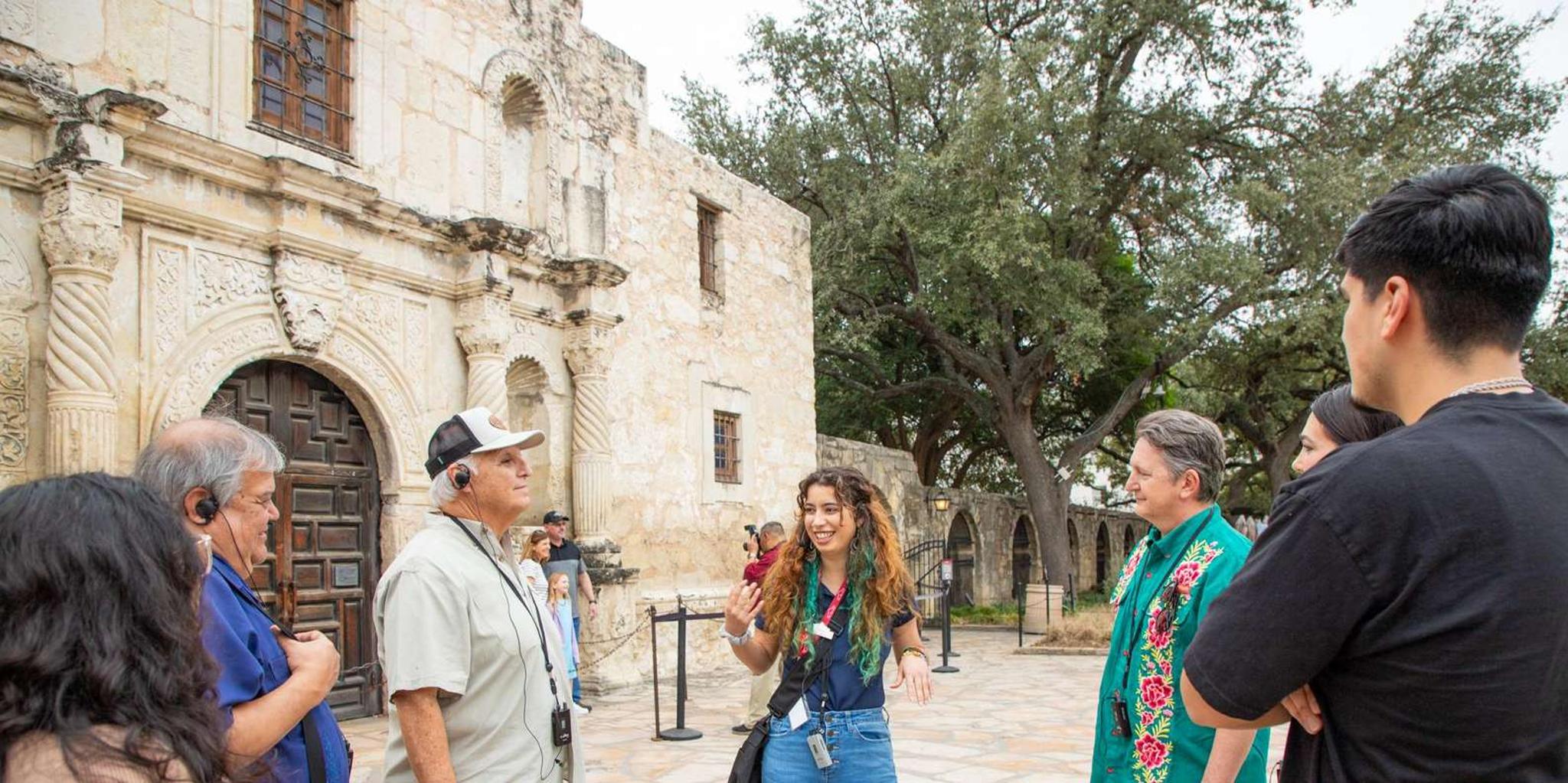San Antonio Alamo Guided Tour in Spanish 45 Min - Image 3