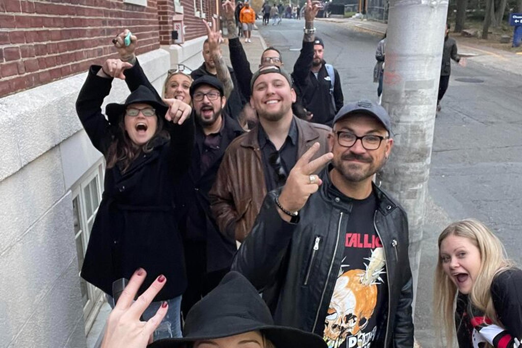 Salem Ghost Tour with Free Ghost Hunting Gear 1 hr - Image 6