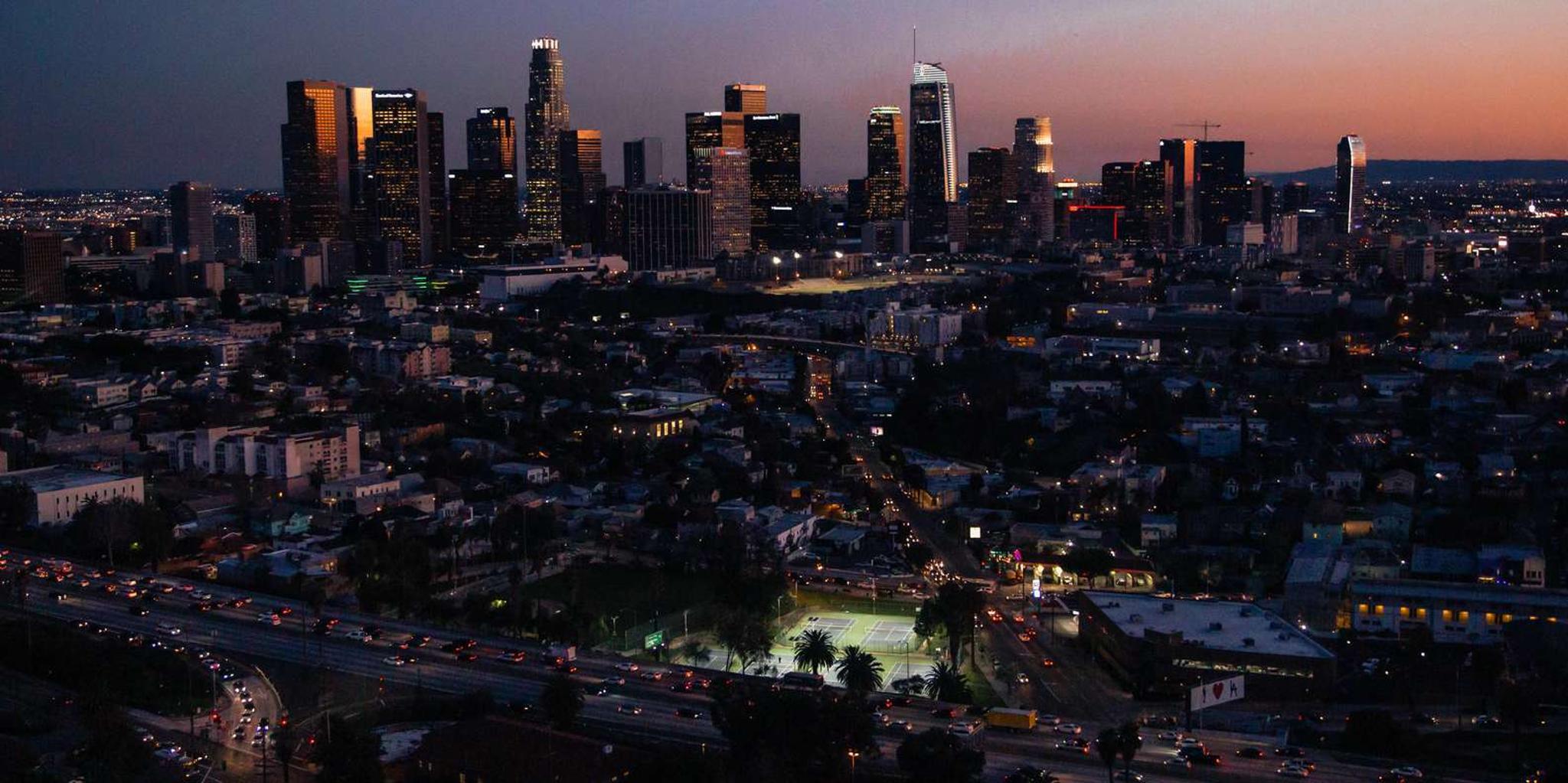 Los Angeles Night Helicopter Tour: Hollywood & City Lights - Image 5