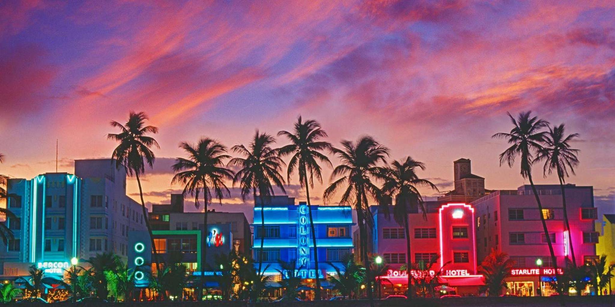 Miami Beach Bar Tour: Art Deco & Neon Lights - Image 4