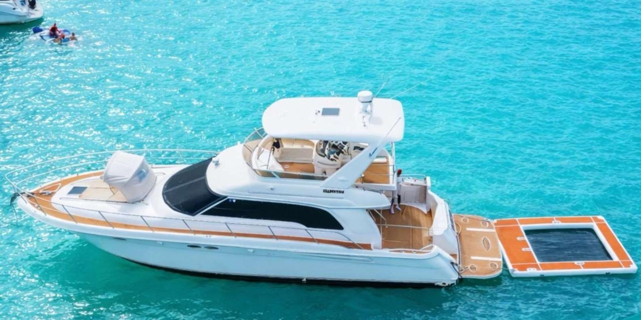 Miami Private Boat Tour with Jet Skis - Image 4