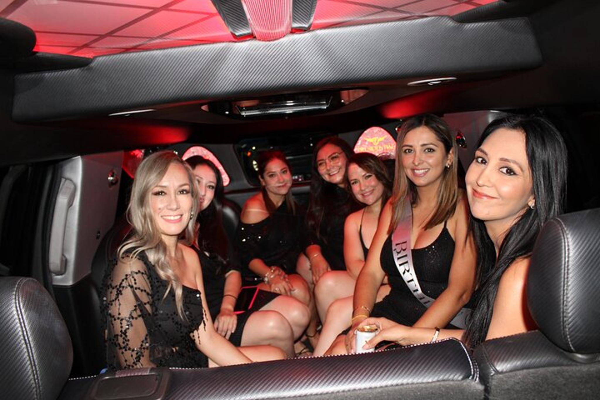 Las Vegas Limo Tour with Champagne 2.5 hr - Image 2