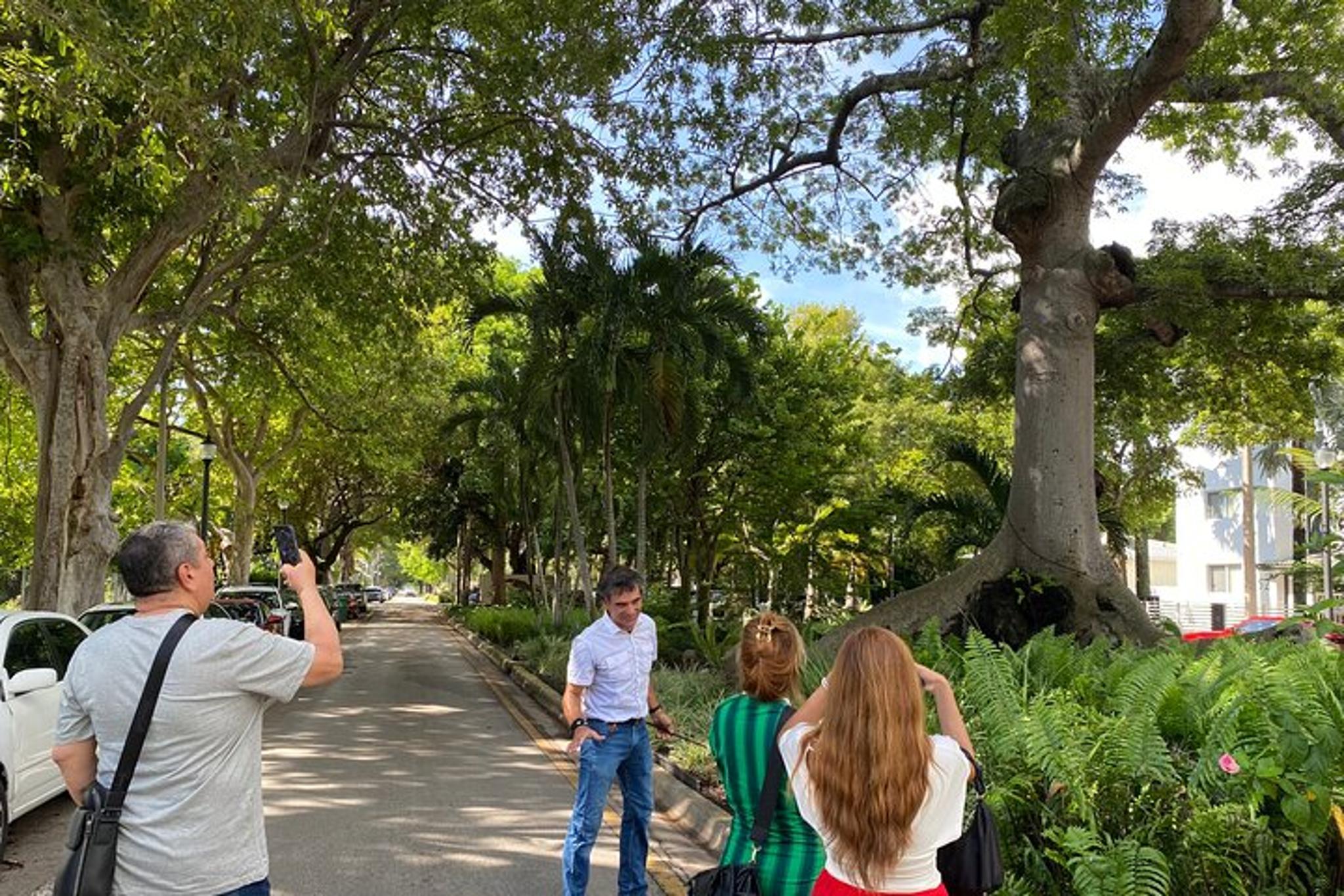 Miami Art Deco Walking Tour - Image 3
