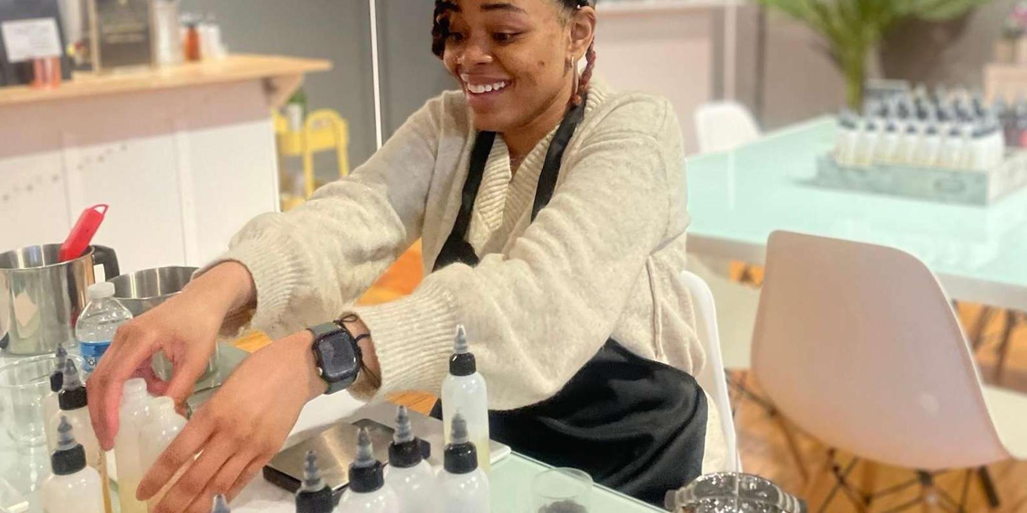 Chicago Candle Making Class Downtown - Image 5