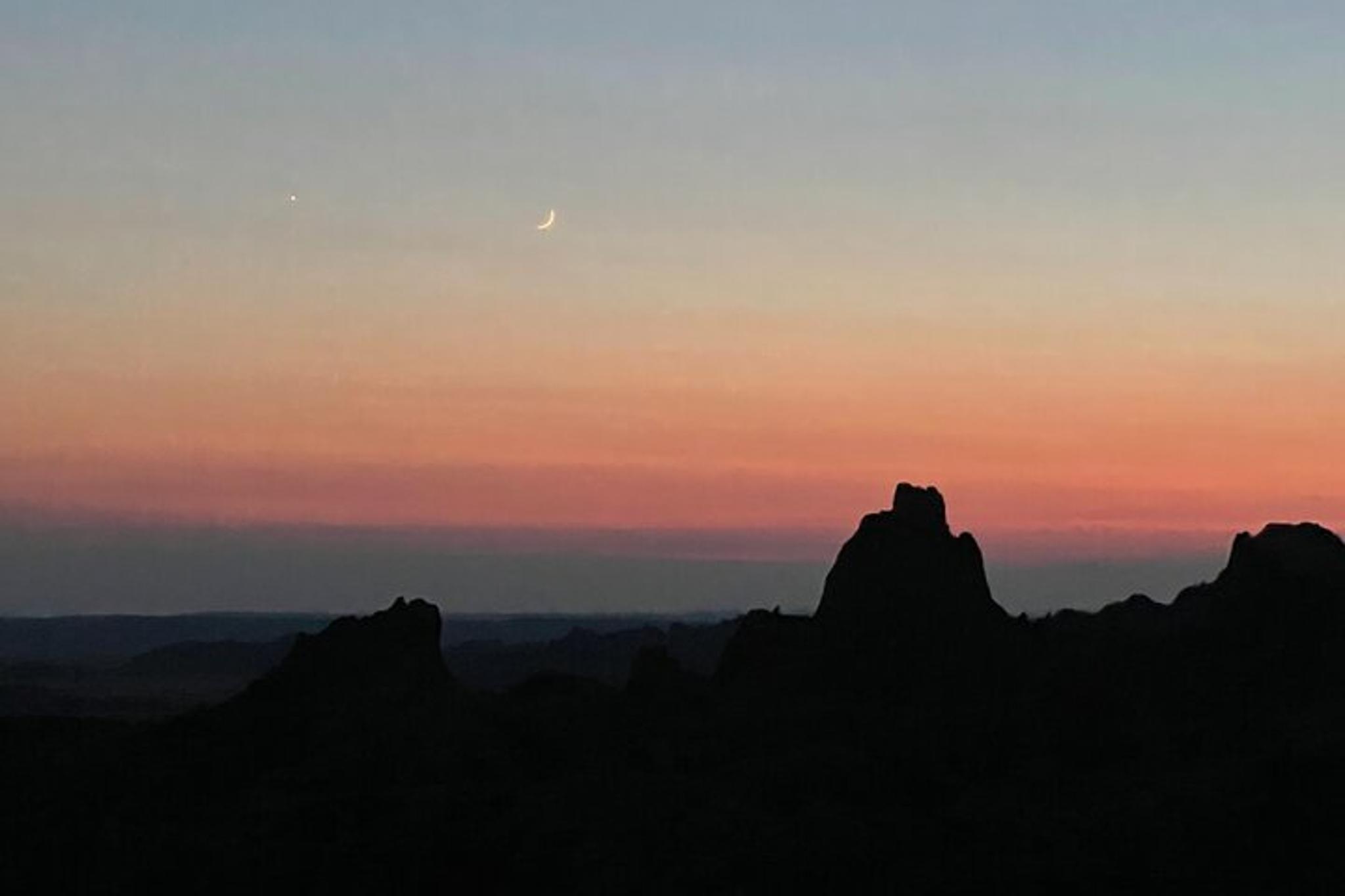 Badlands Sunset and Stargazing Tour - Image 5