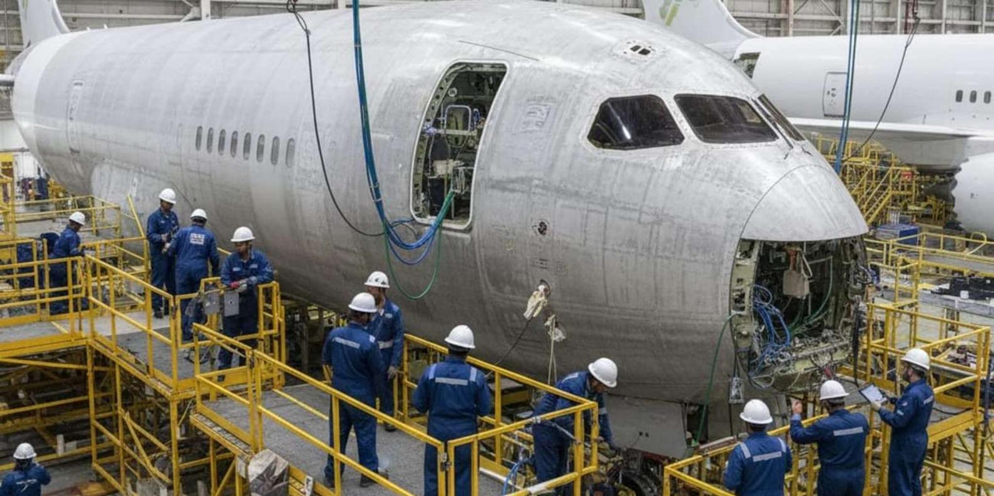 Seattle Boeing Factory Tour - Image 3