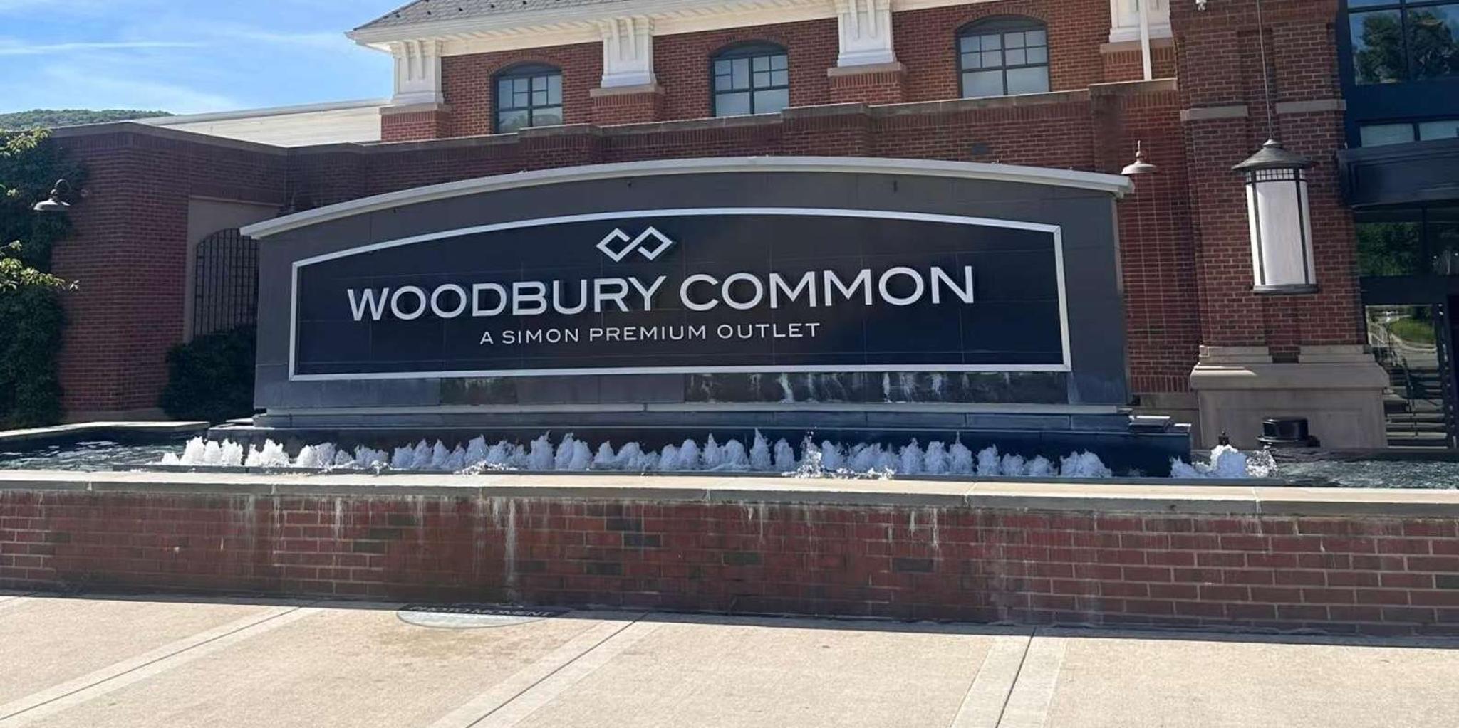 New York Private Transfer to Woodbury Common Outlets