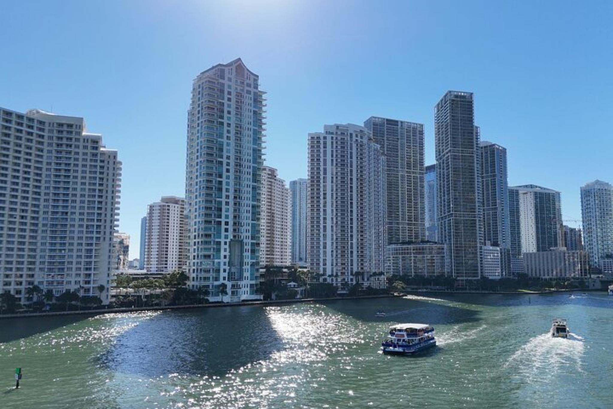 Miami Boat Tour of Celebrity Homes - Image 6