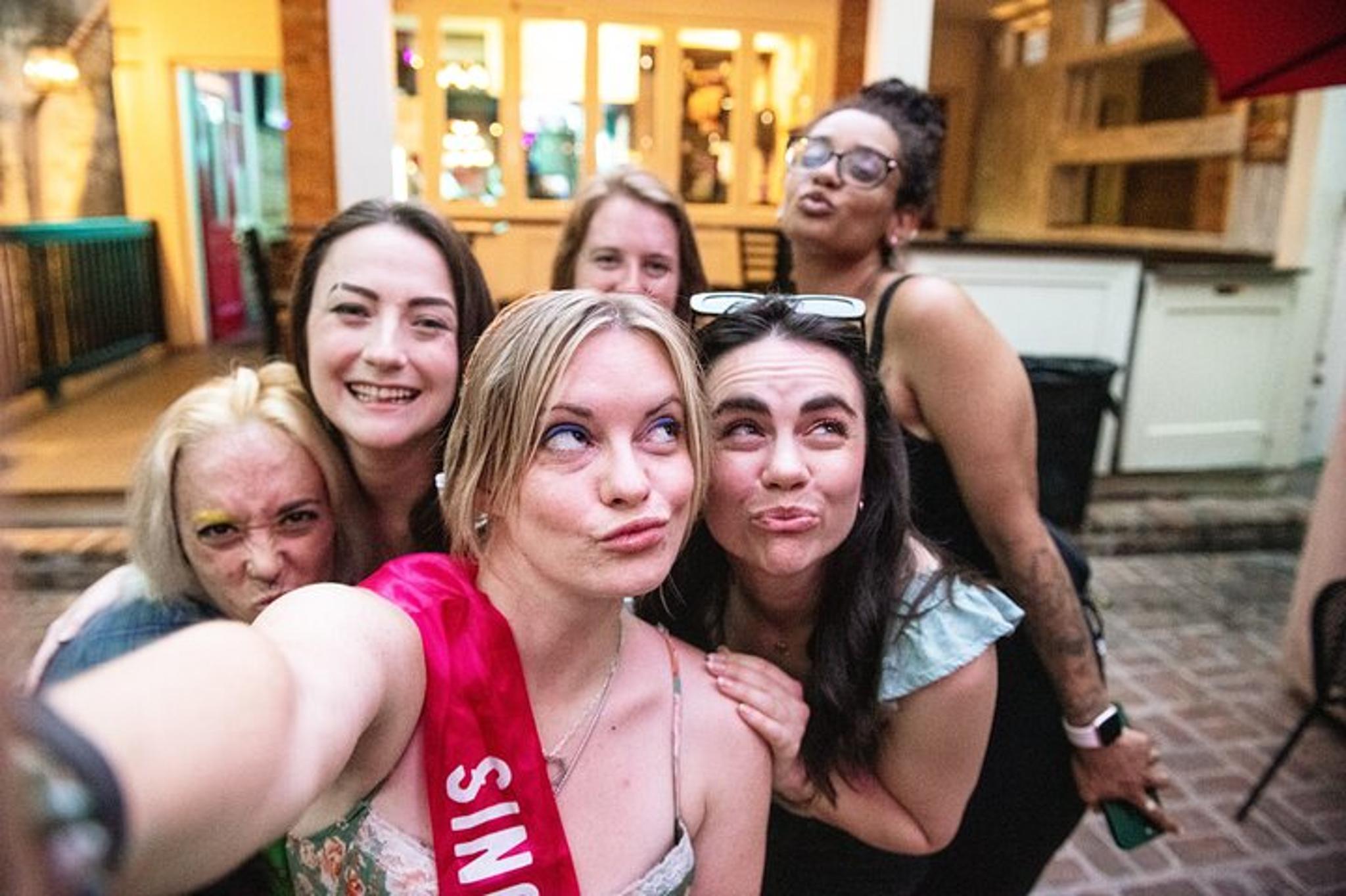 Williamsburg Ghosts and Brews Pub Crawl - Image 5