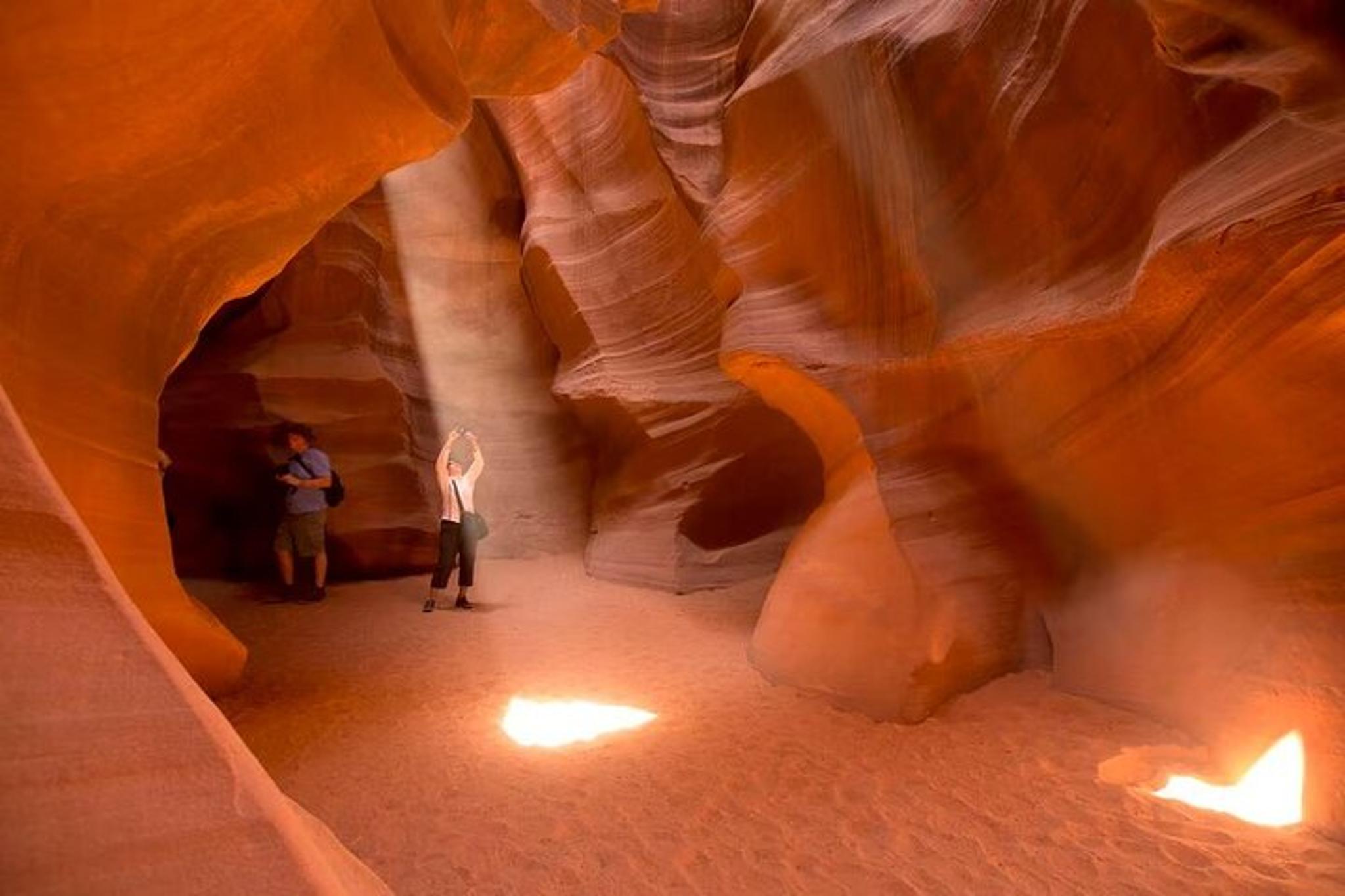 Las Vegas Antelope Canyon and Horseshoe Bend Tour - Image 3