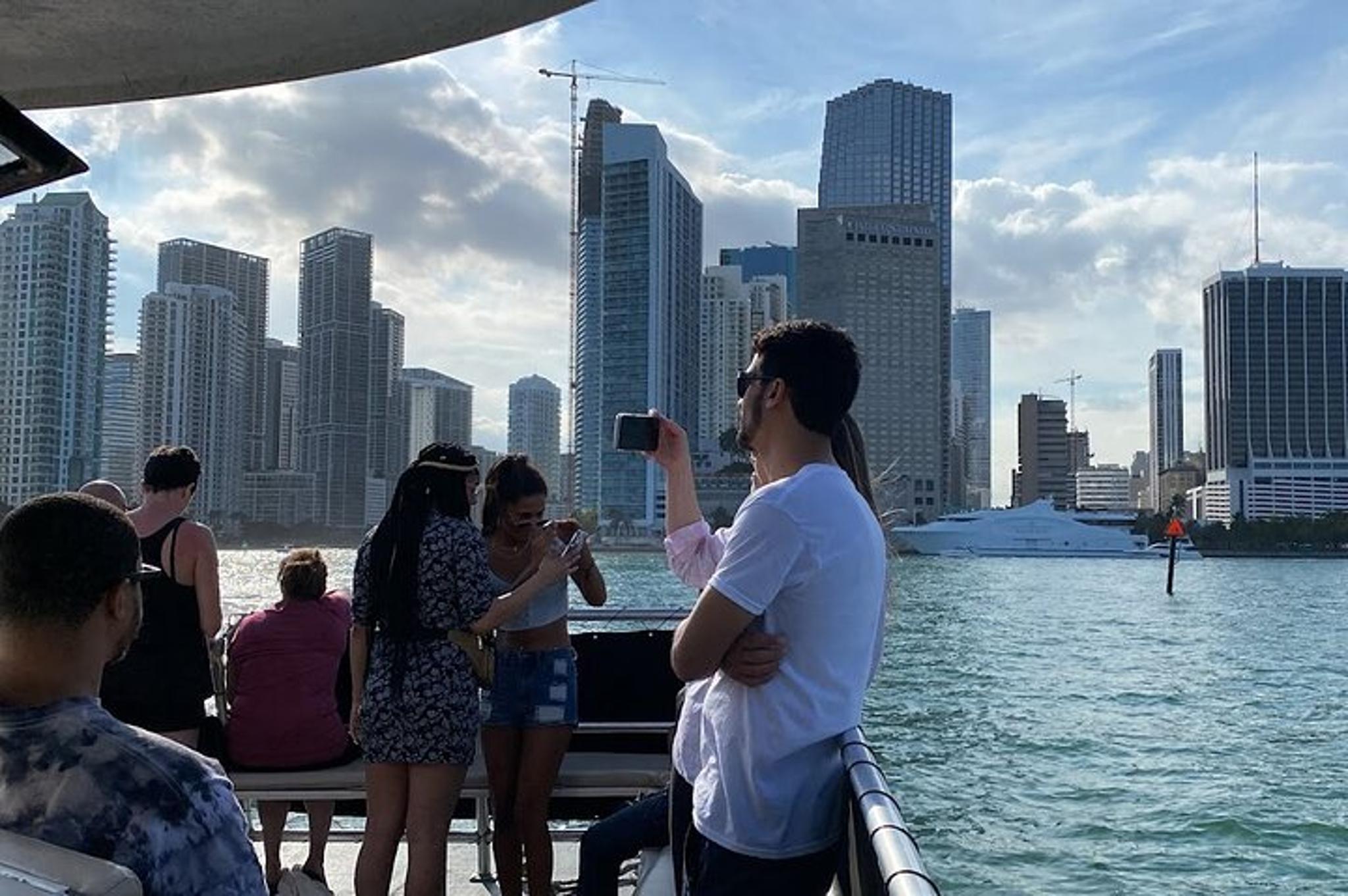 Miami Boat Tour of Celebrity Homes - Image 5